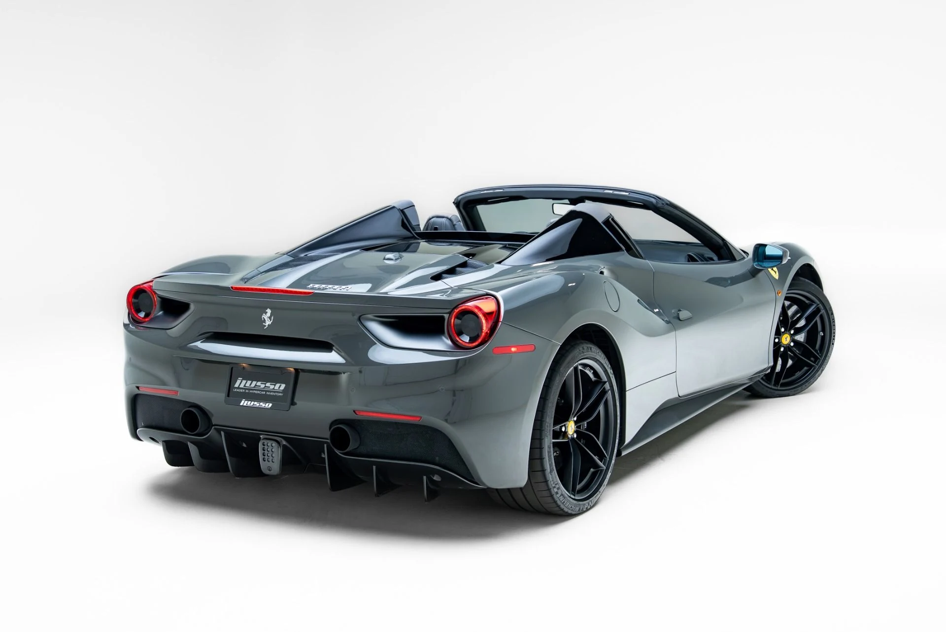 mph049_1888383864_Used_2018_Ferrari_488_Spider_1778276610_fce4a5c849