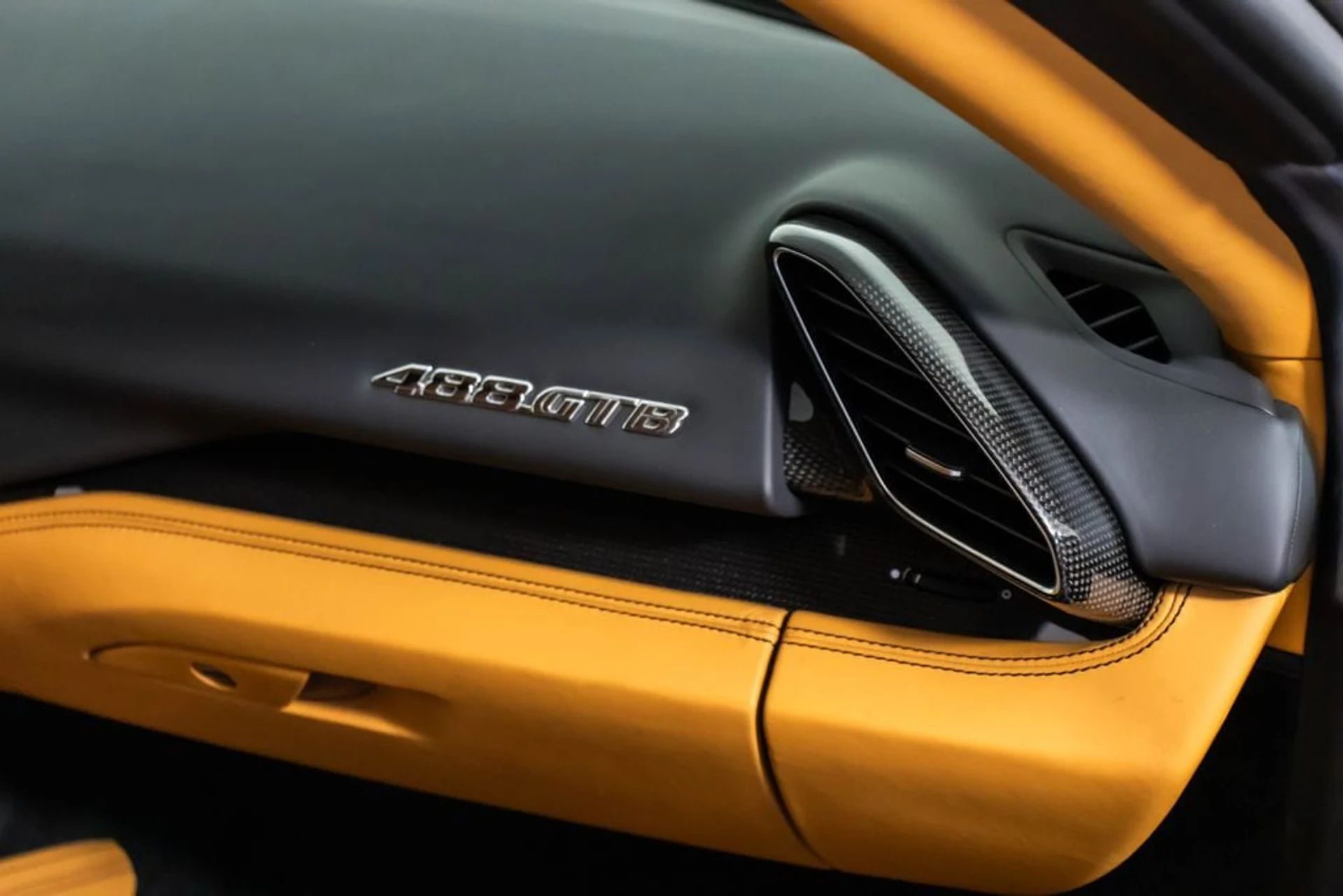 mph049_1890296630_4e8df0502c874143249852ee111fcbeax_fe4e2c1b29