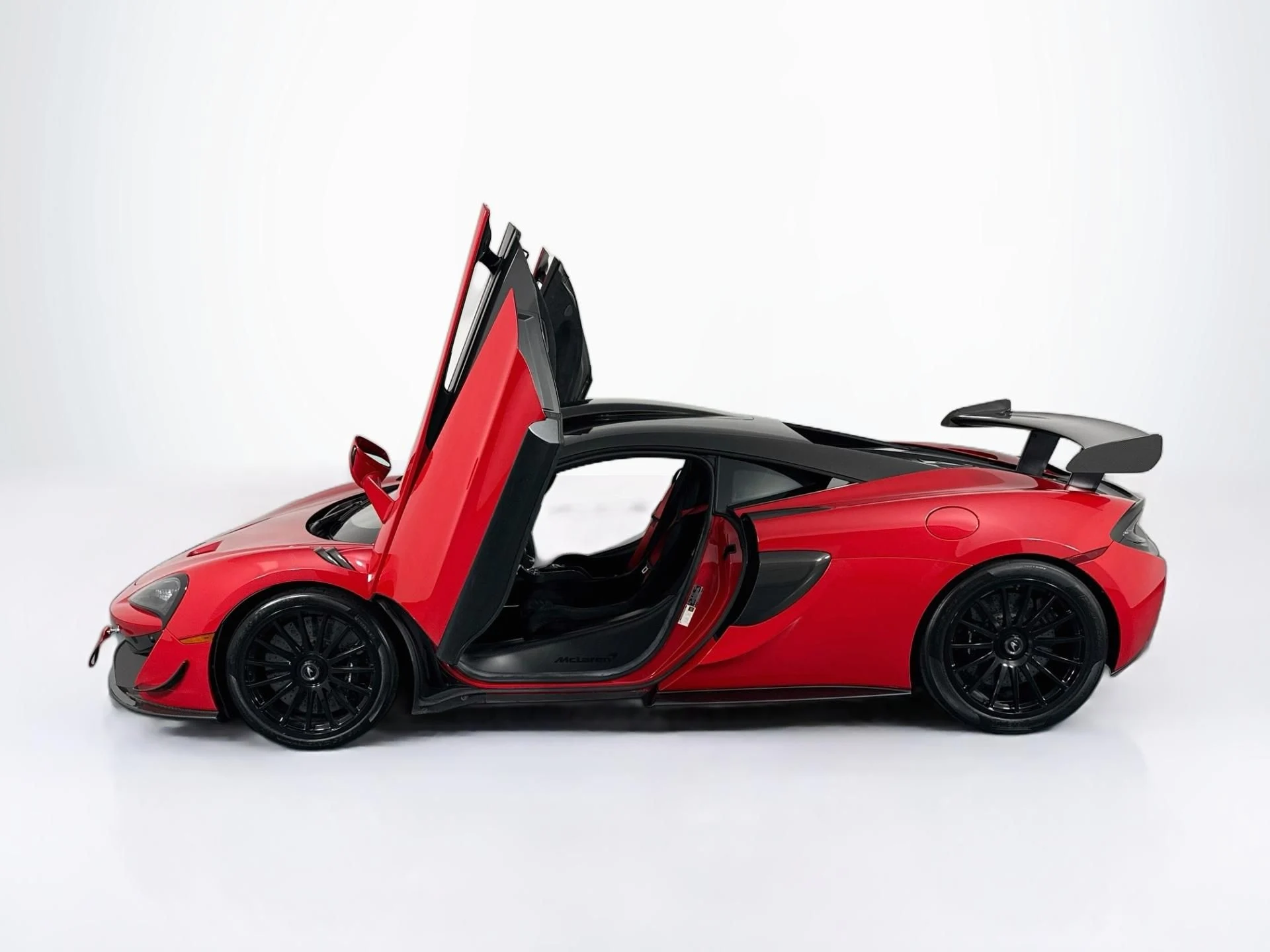 mph049_1901085092_Used_2020_Mc_Laren_620_R_1787114657_f51e235580