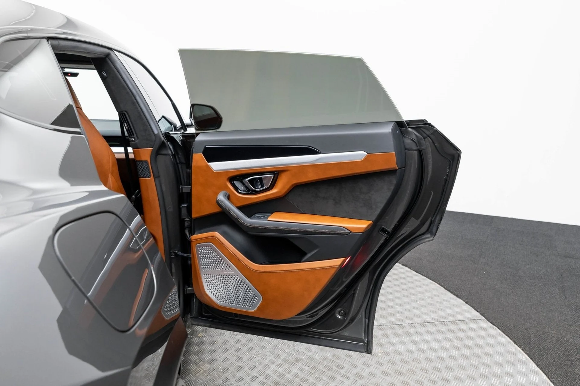 mph049_1902464334_50_692e94ca62