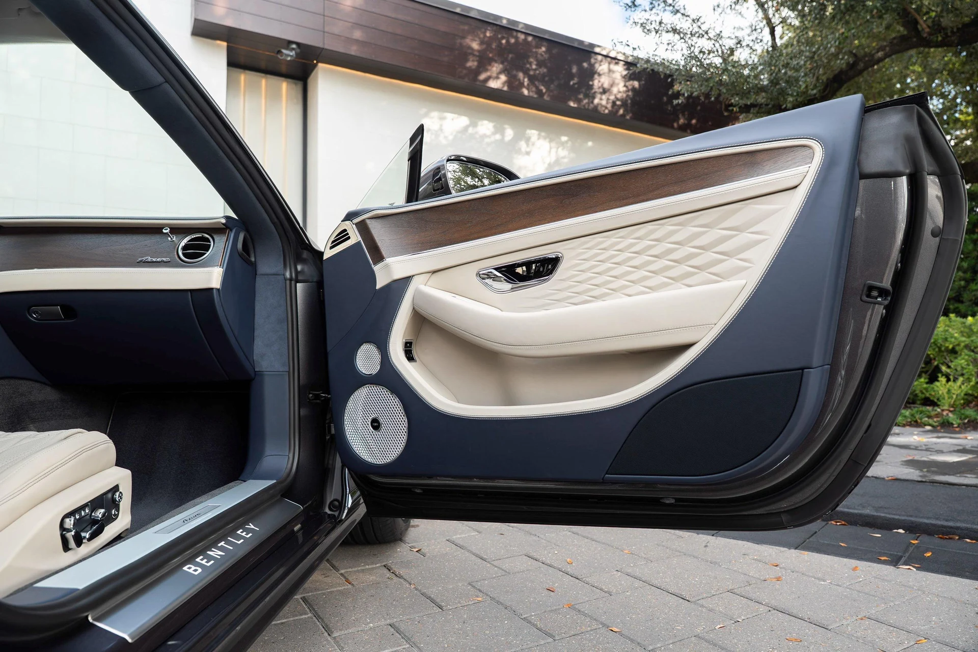 mph049_1905341204_470961999_692009eeaf5727c8024d821f_599bb4184d