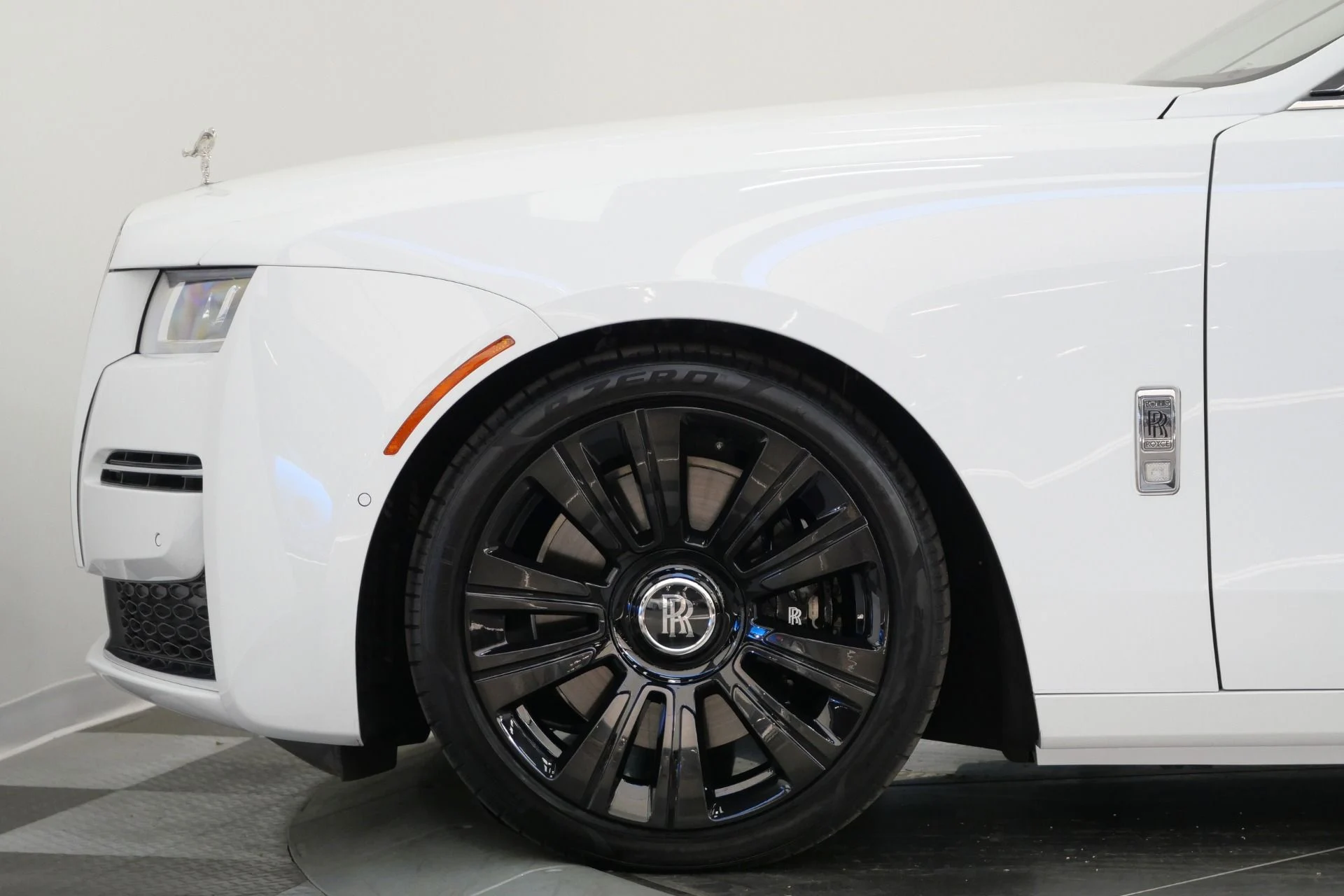 mph049_191843462_Used_2022_Rolls_Royce_Ghost_Low_Miles_The_Ghost_Package_Bespoke_Audio_1780333725_a10952bec3