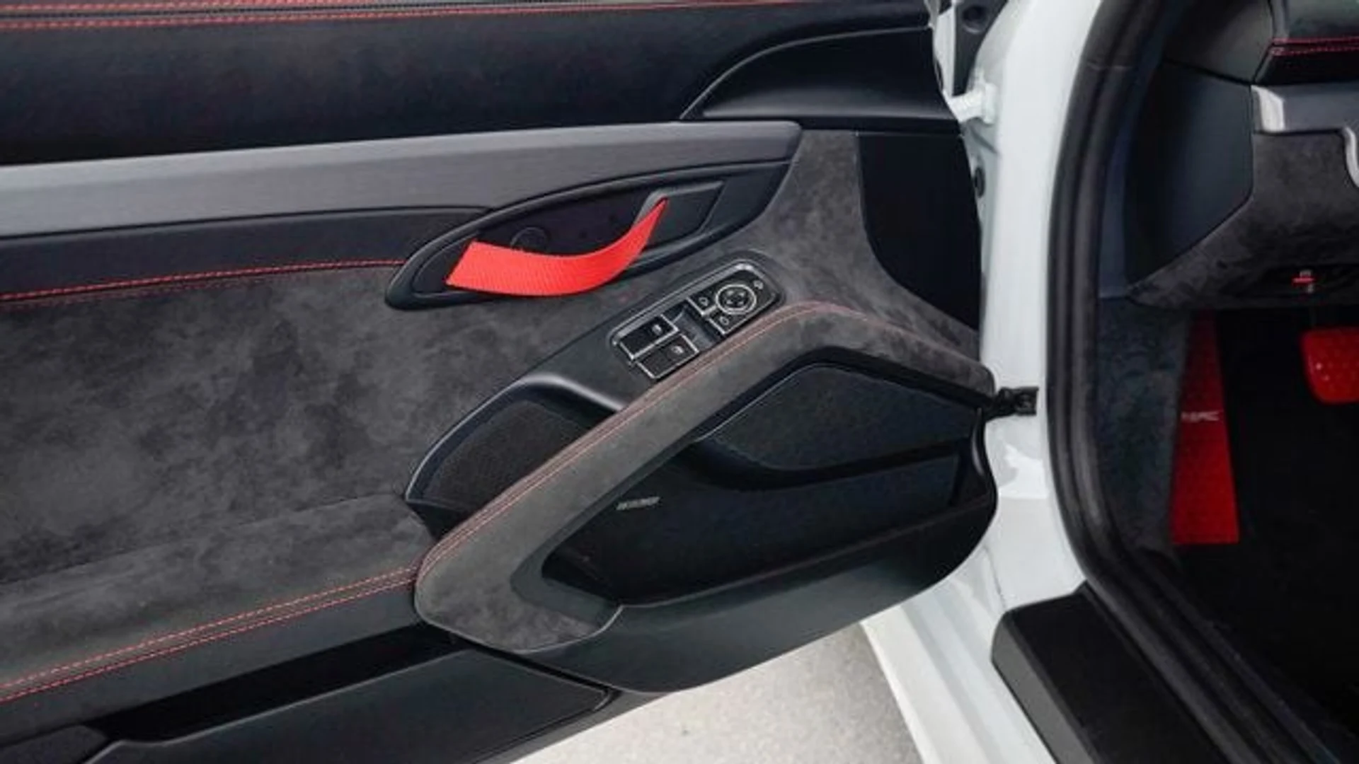 mph049_1927266547_used_2020_porsche_718_cayman_gt4coupe_14354_22875819_50_640_3365e6d028