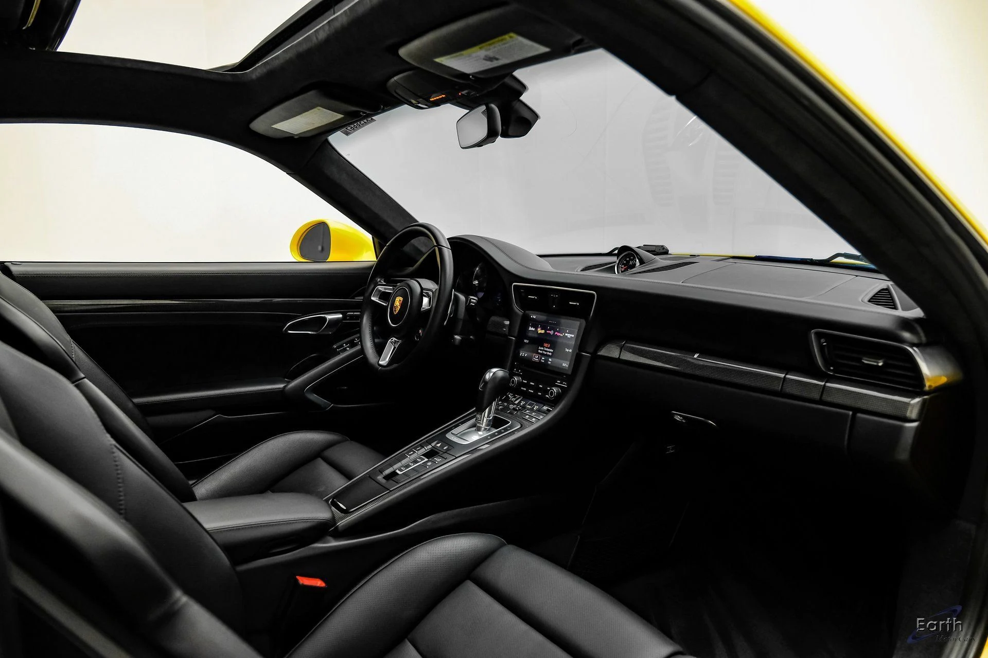 mph049_193195832_bfa53bbdd1fc1e34299299186947e0d7x_2c44cdf346