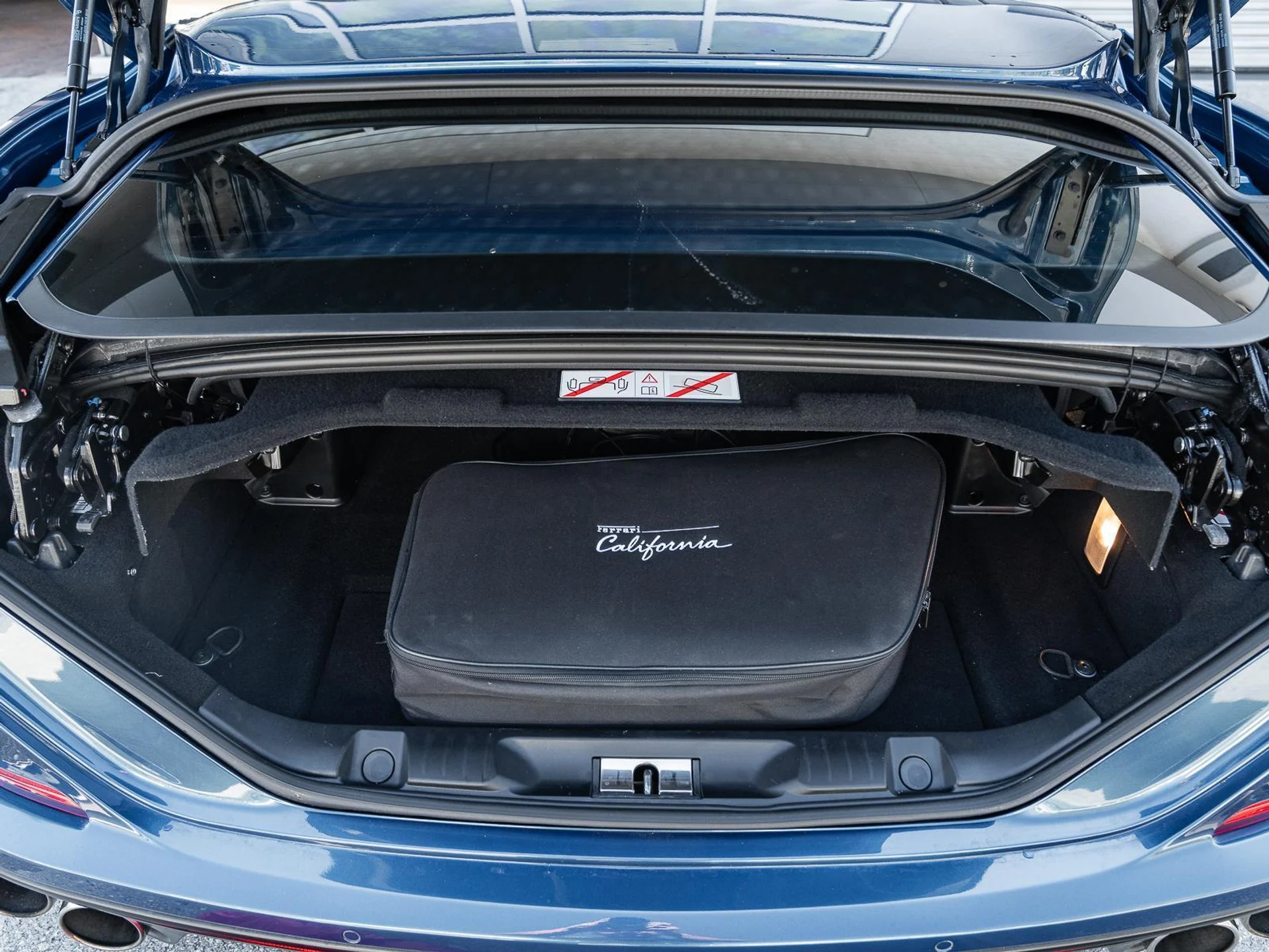 mph049_1934067559_Used_2016_Ferrari_California_T_1770806118_520950a61d