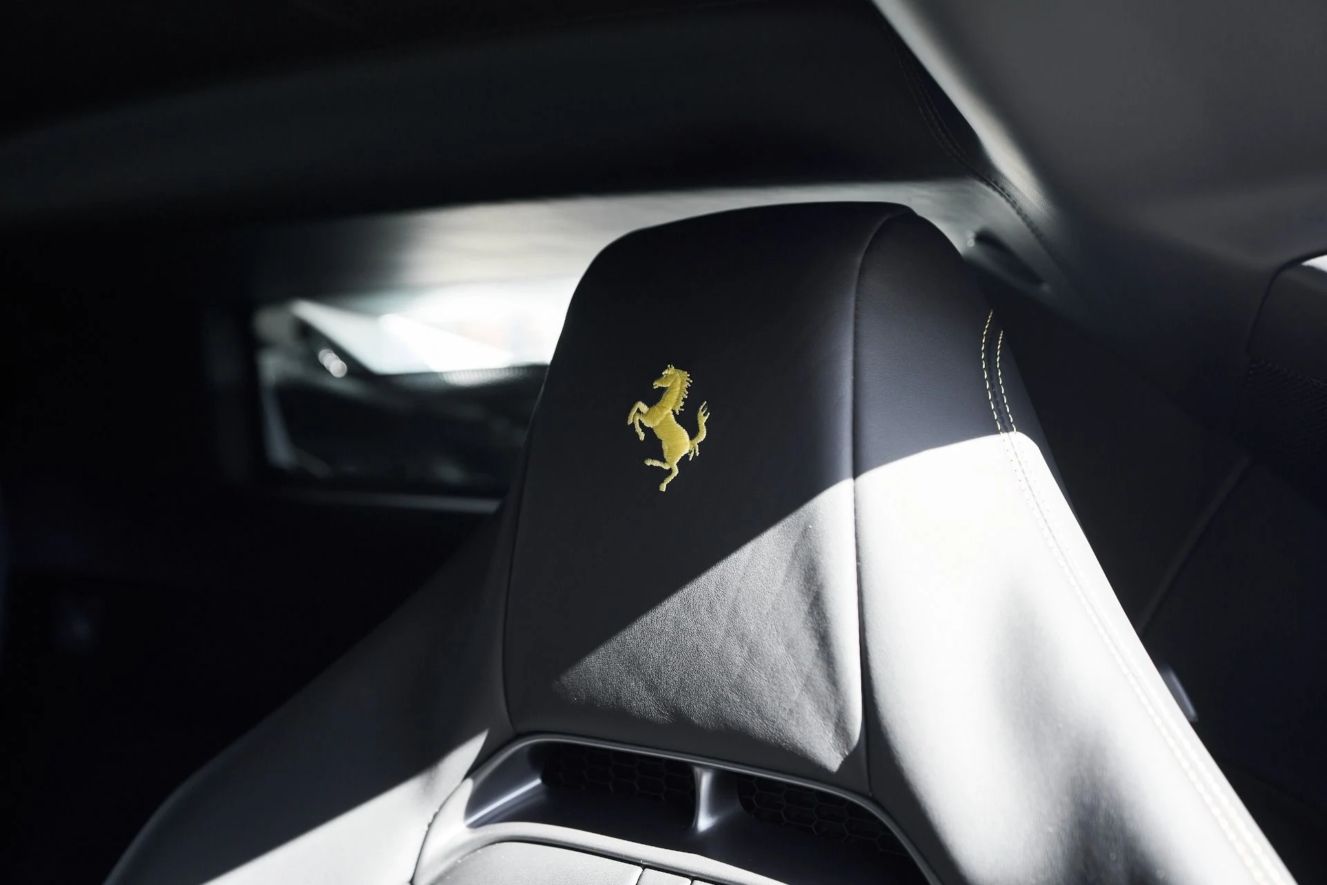 mph049_1935764902_Used_2023_Ferrari_SF_90_Stradale_1762821716_a35cddb9a4