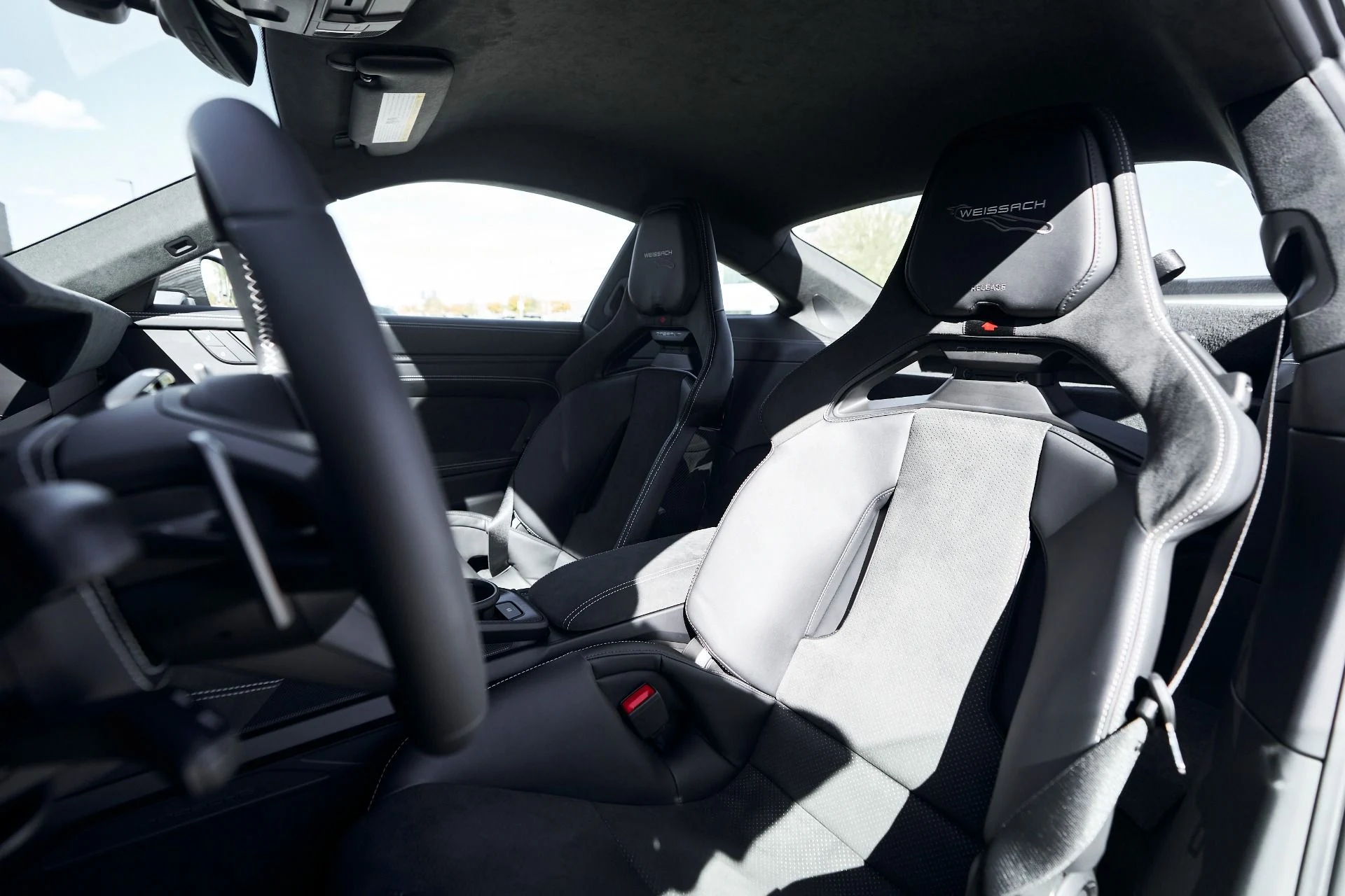 mph049_1954981755_Used_2025_Porsche_911_GT_3_1760570043_b0b8ab524e