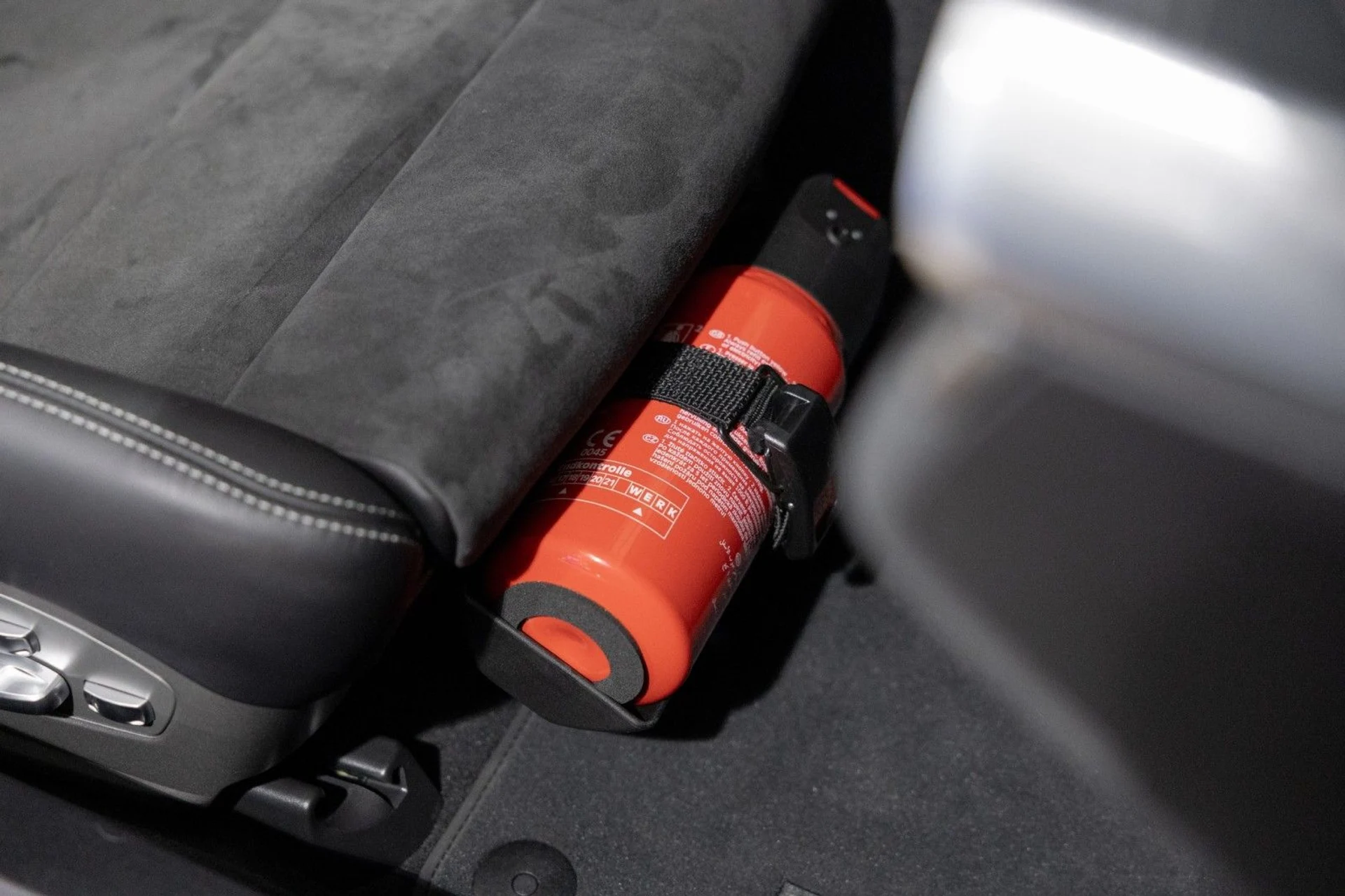 mph049_1970118574_BA_78271c1eb9