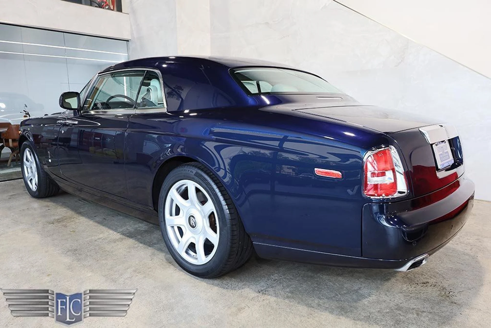 mph049_1975567921_used_2010_rolls_royce_phantom_coupe_2drcoupe_9689_23032894_50_1024_82f504ba1a