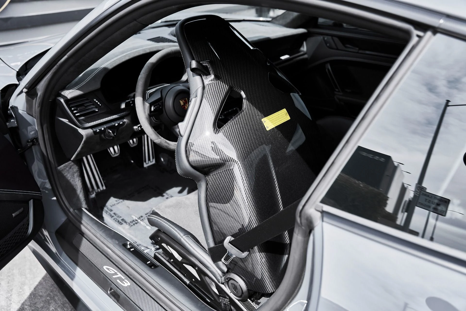 mph049_2003123047_Used_2025_Porsche_911_GT_3_1775332926_65f10e0499