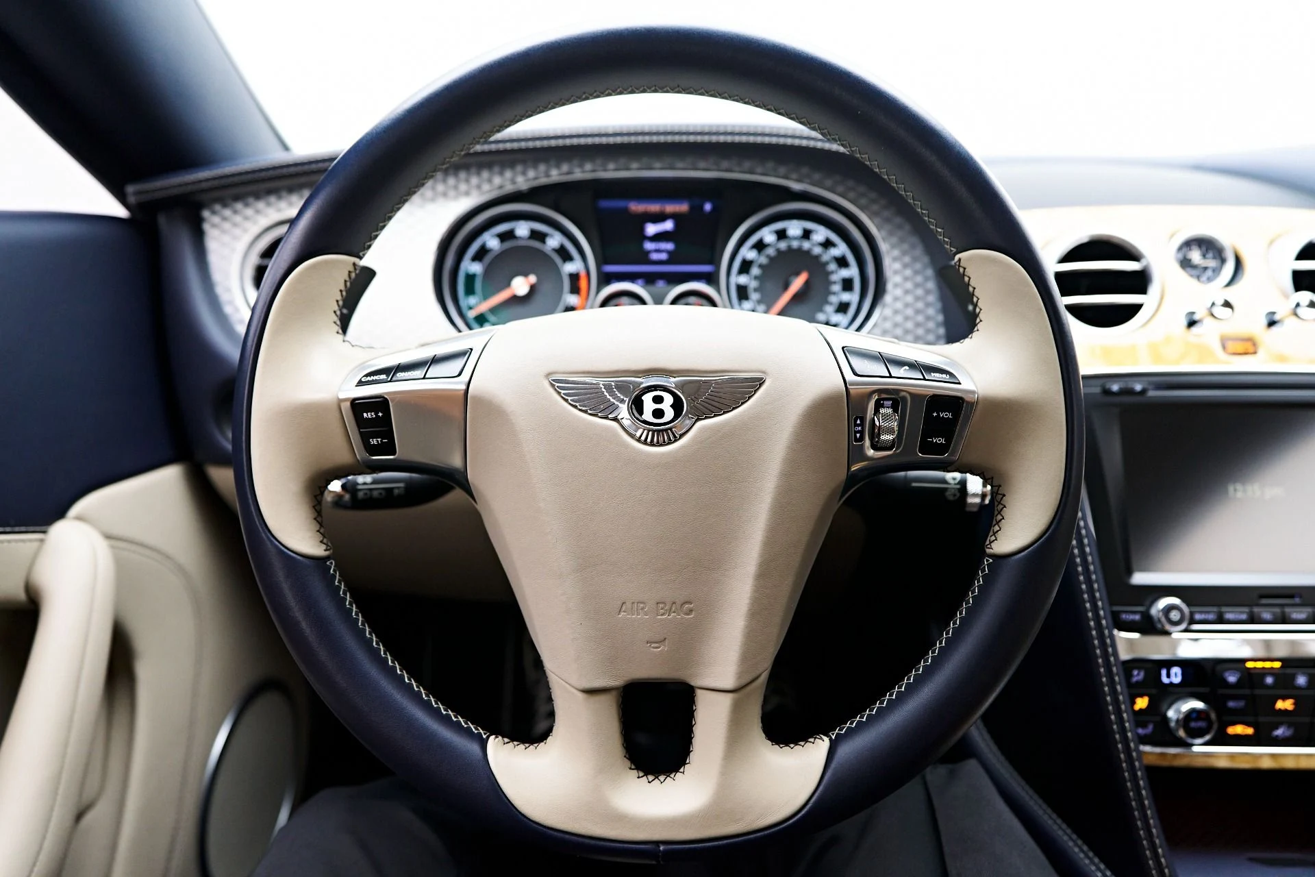 mph049_2032703456_Used_2015_Bentley_Continental_GT_V8_S_1756433039_1e03b397d5