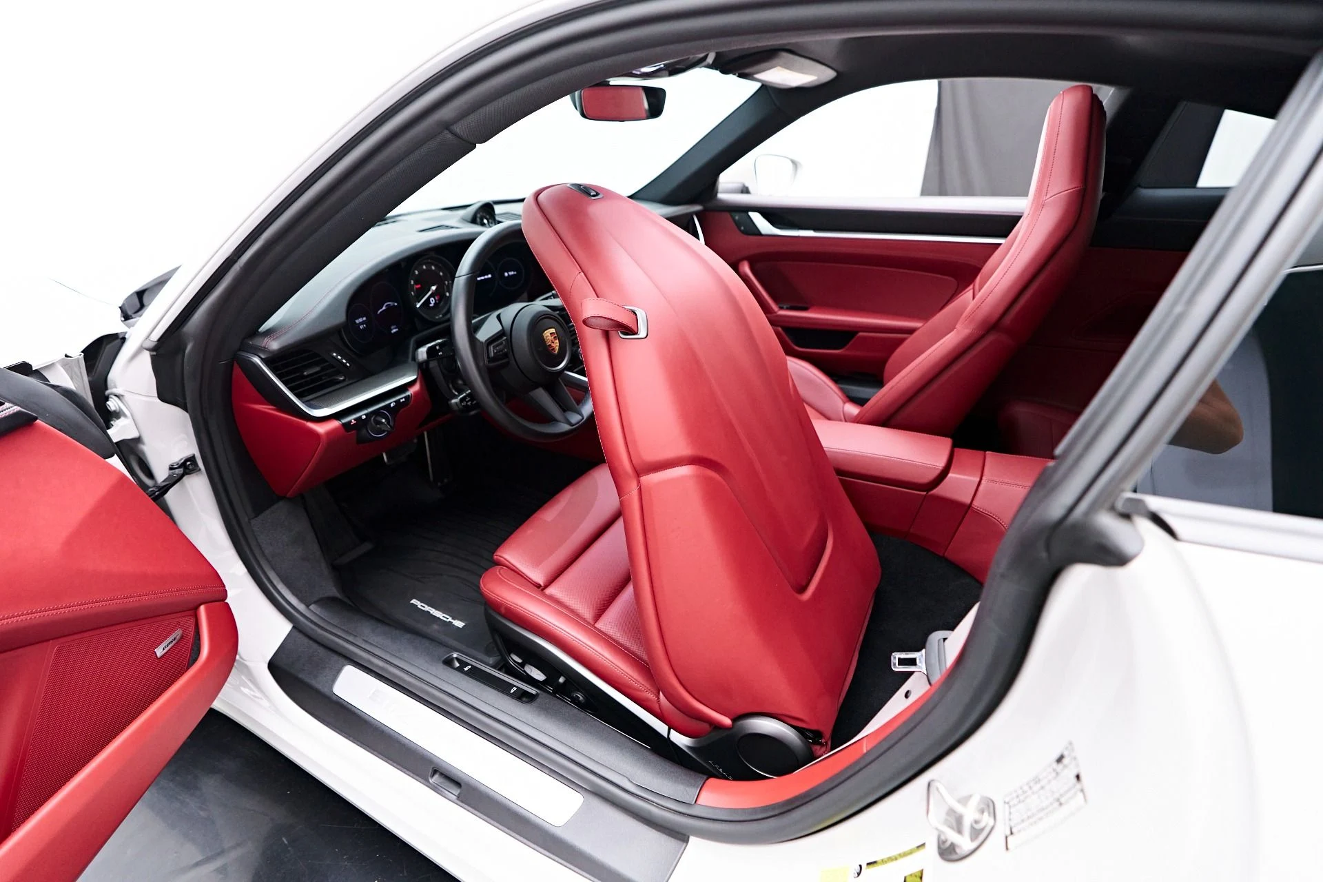 mph049_2046053521_Used_2023_Porsche_911_Carrera_4_S_1757702409_cf82f28f98