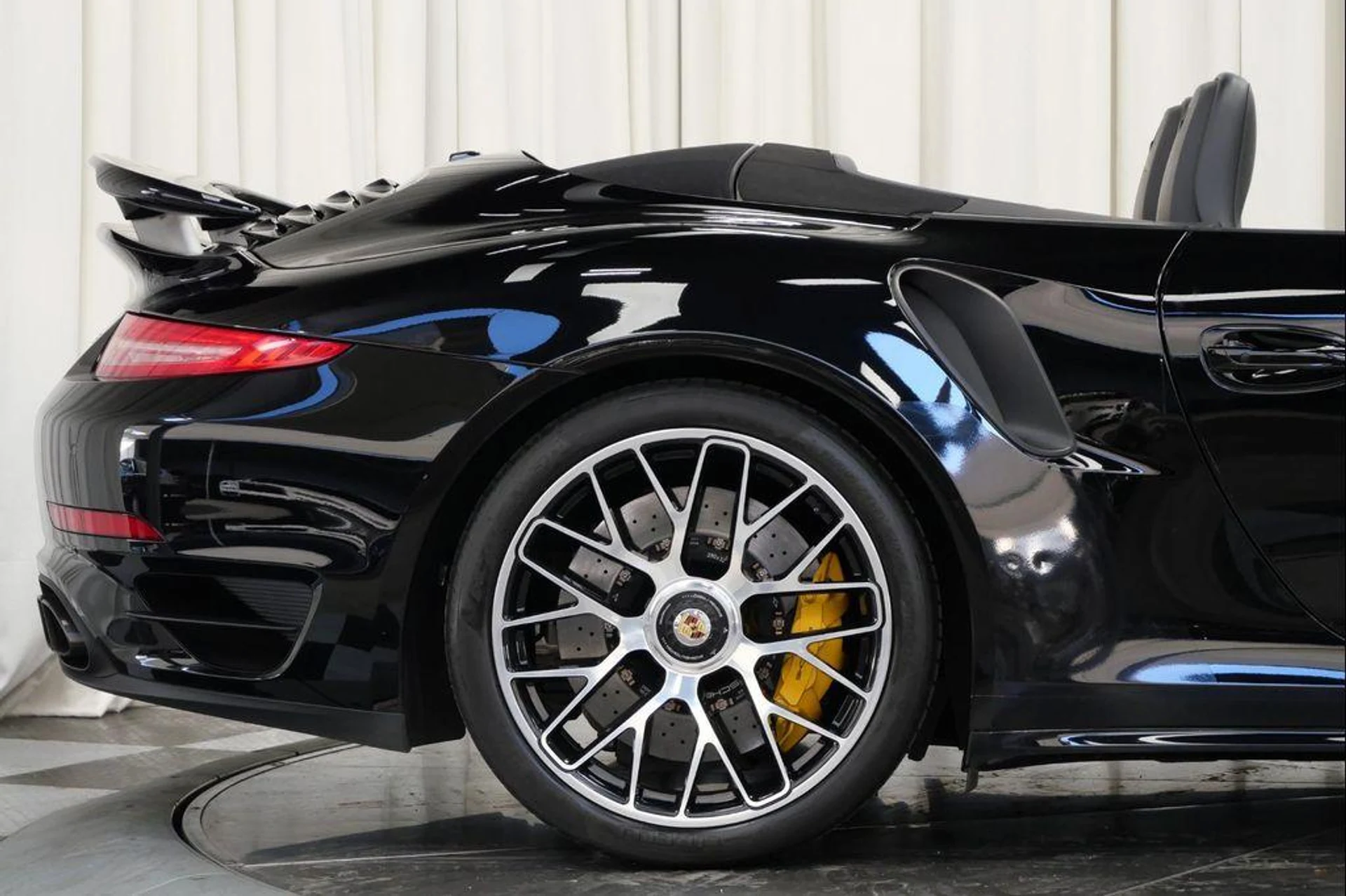 mph049_2051847502_9_VU_0_cjz_Bdkb_GRZYMM_2_M_Cz_C_Ph8_E_2c5e0996b2