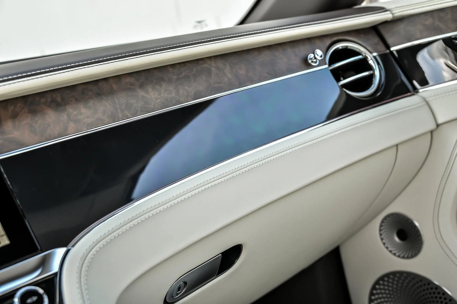 mph049_2105076675_1fca5ea14e0ad1f1617459b79cd18fb0x_4991e1fb95