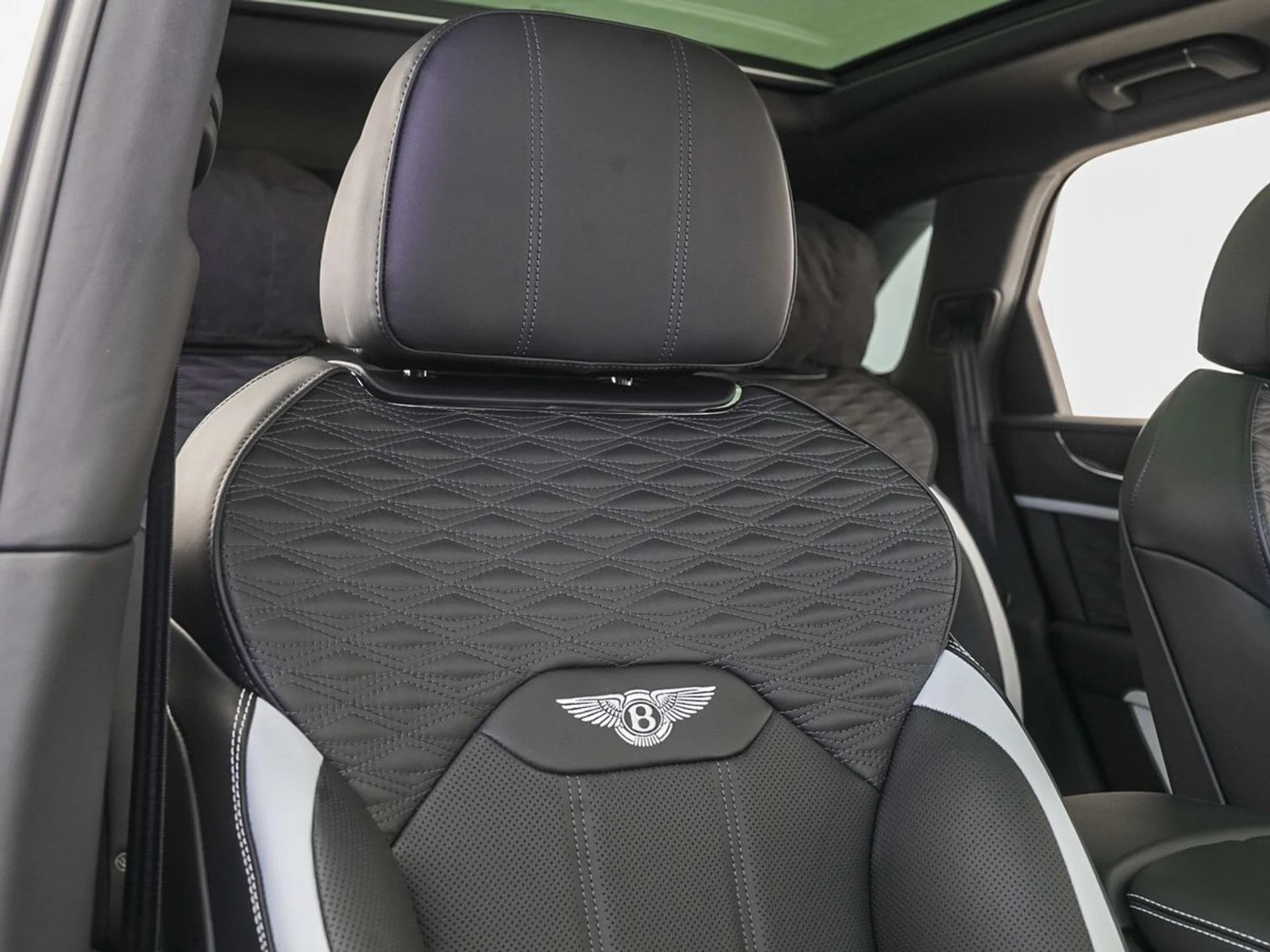 mph049_2106195505_diz43cciaqlcmeaeiglzujq5xoph_d4be41481d