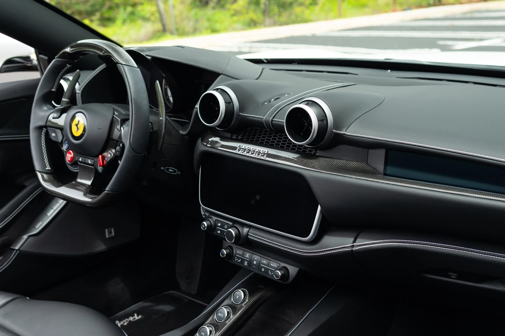 mph049_2127073433_Used_2023_Ferrari_Portofino_M_1775657761_67b47355fe