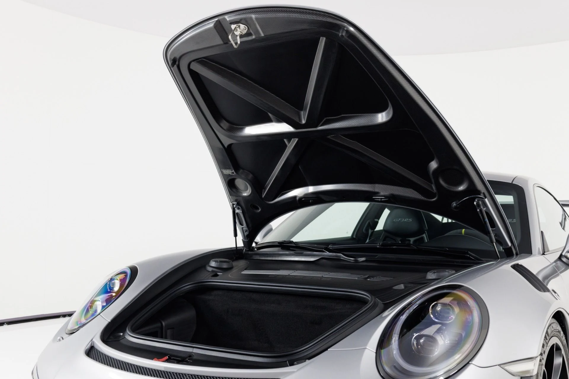 mph049_2134880090_Used_2016_Porsche_911_GT_3_RS_1782496723_651a0aab52