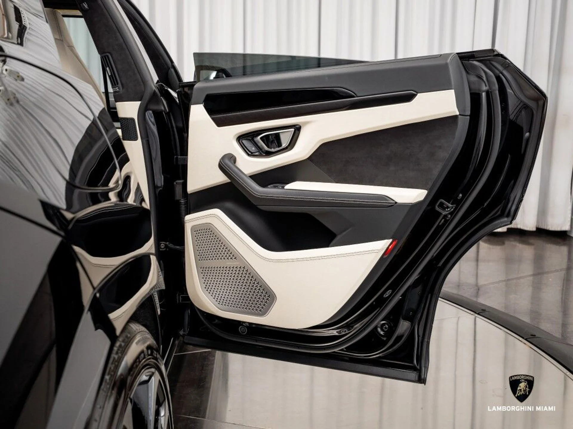 mph049_2137144771_18ab00b8813e96a4898182583b4a9c66_2aa0df42d6