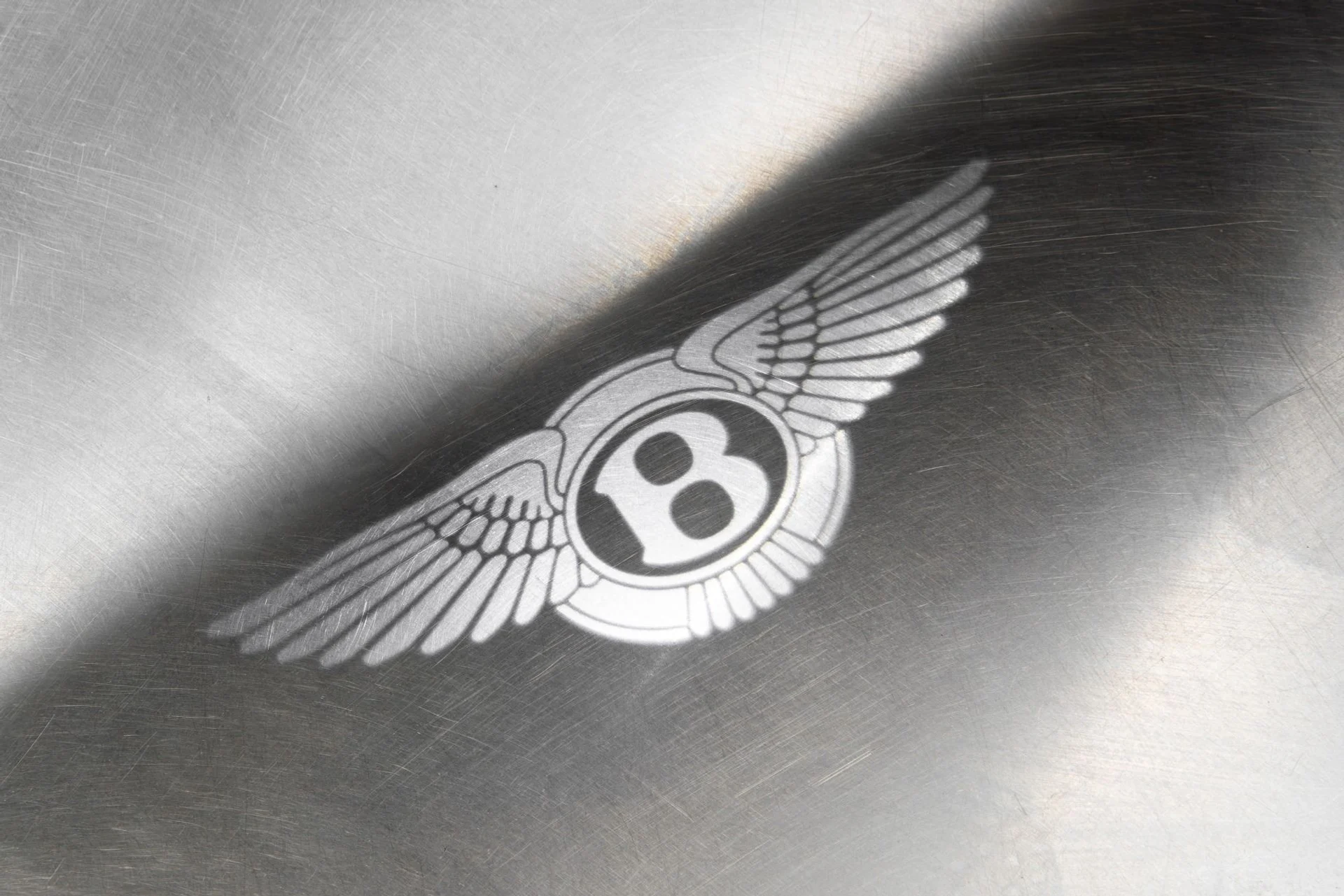 mph049_2155721900_Used_2019_Bentley_Bentayga_V8_1771459975_fe94dc4085