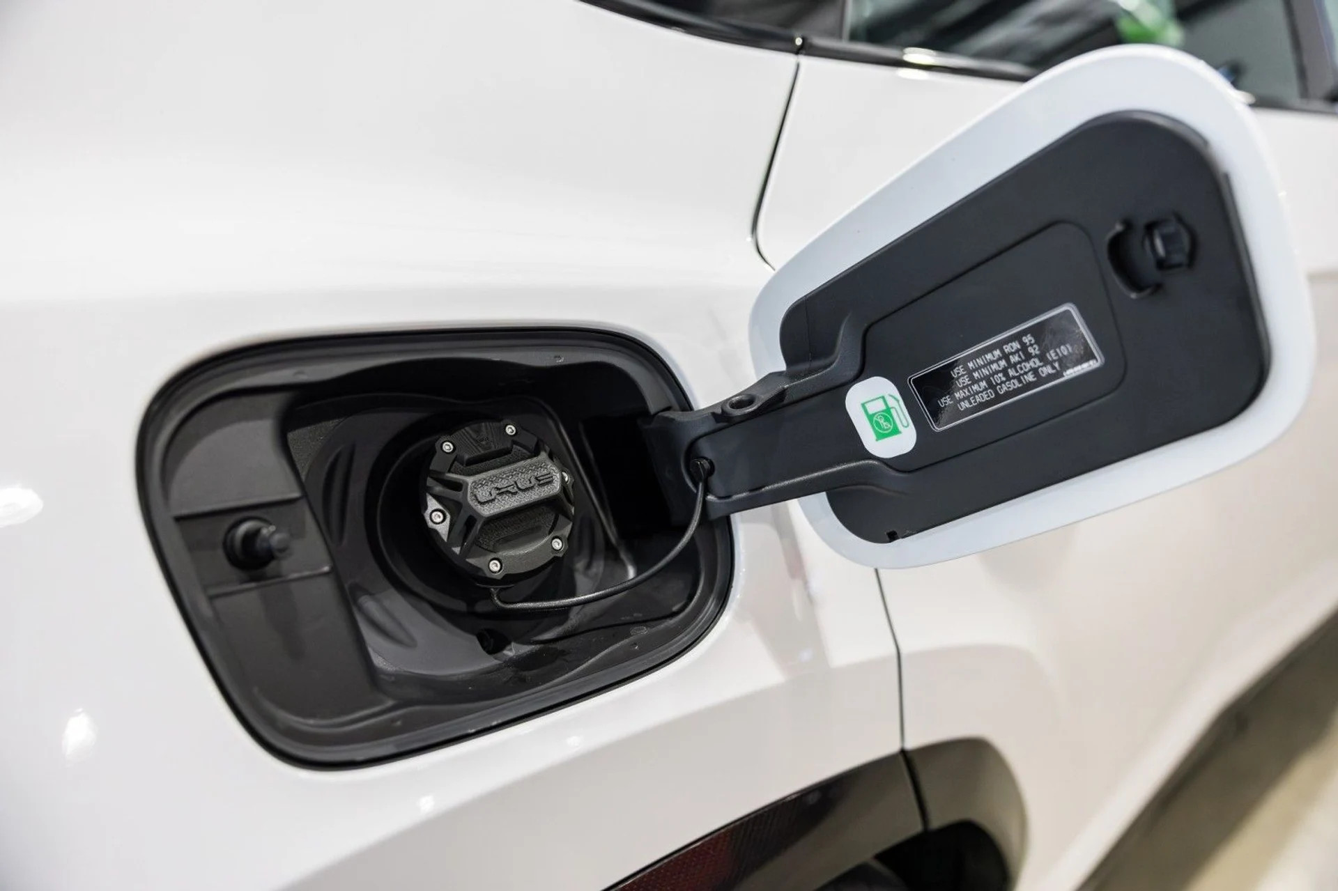 mph049_2170153774_JQ_9dc6fe4110