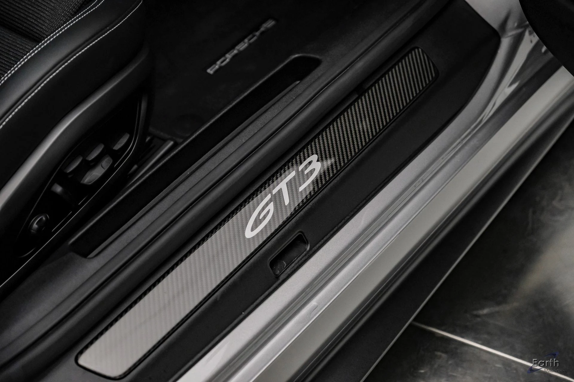 mph049_2179644978_a94c7ef284c3543c550a11c2144dffa6x_e90e1ebe01