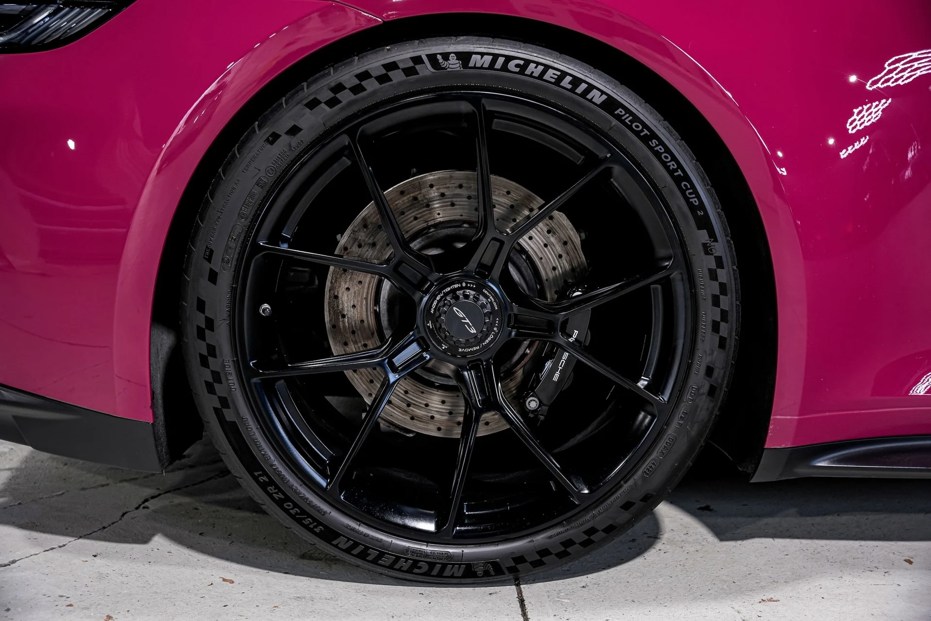 mph049_2179868037_5e209d9df4ecc8ca4186a8faa04ec45bx_92139d4330