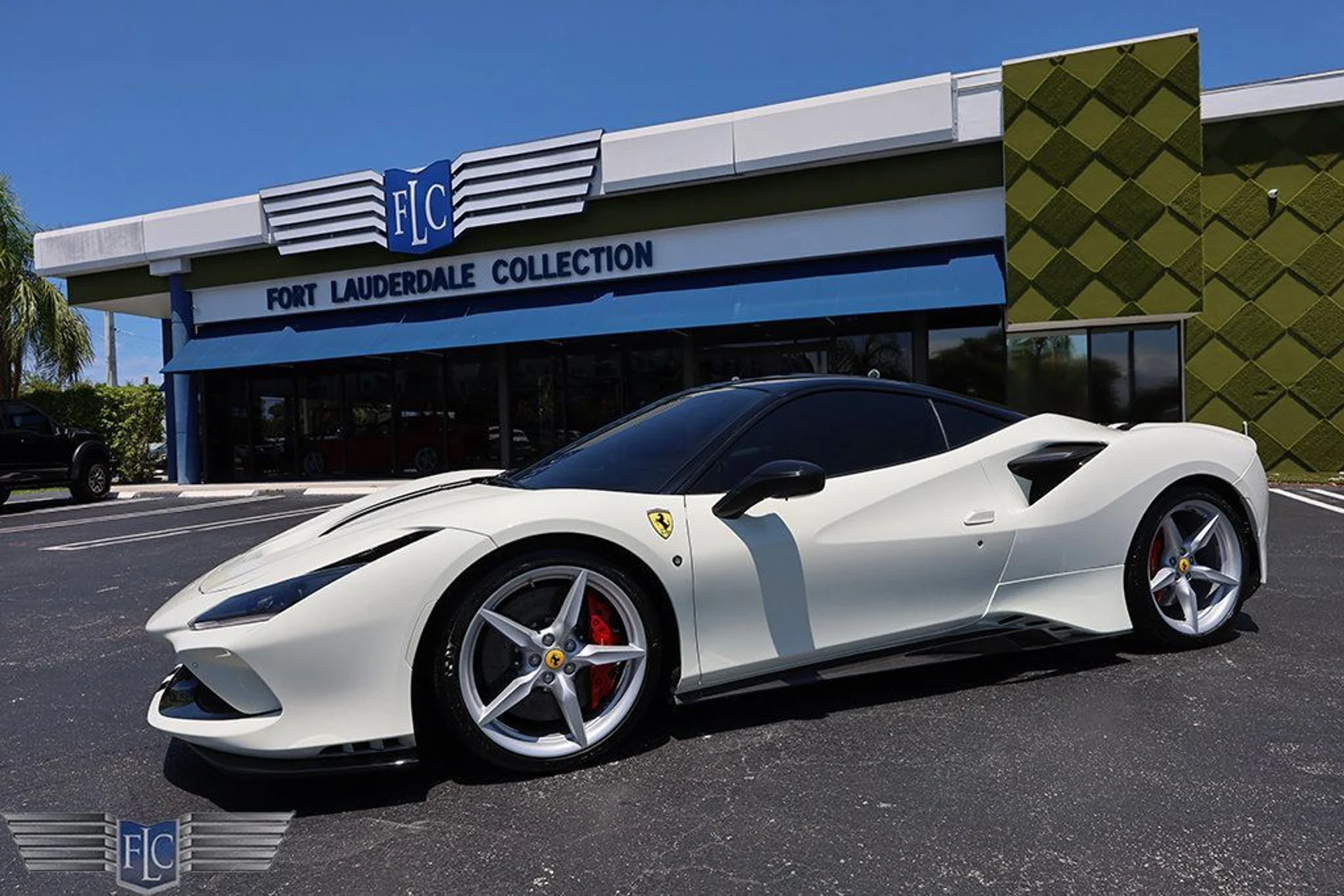 mph049_218644930_used_2022_ferrari_f8_tributo_coupe_6305_23040328_50_1024_0e7136a39d