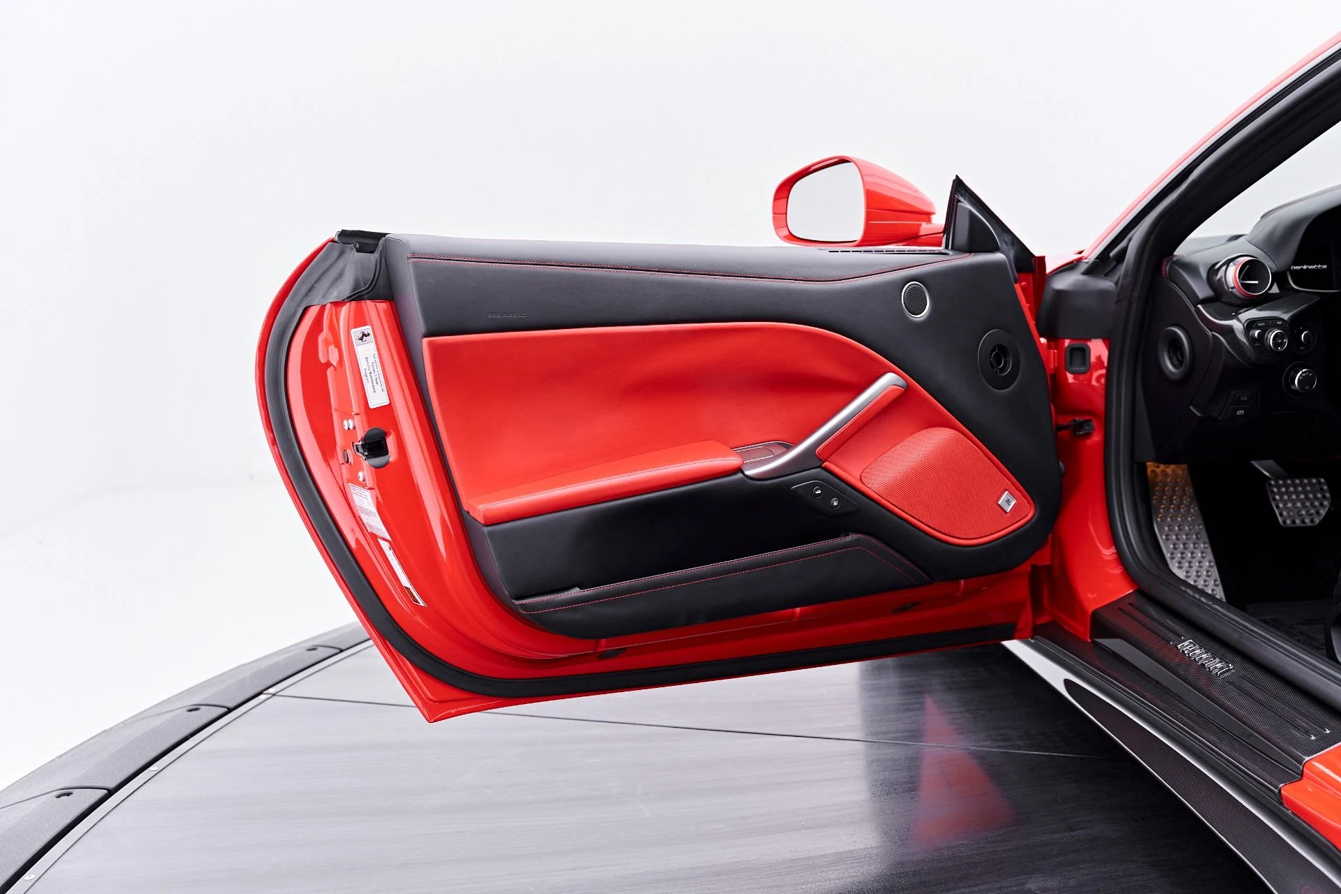mph049_2187760281_Used_2016_Ferrari_F12_Berlinetta_1789434728_67e4c5c412