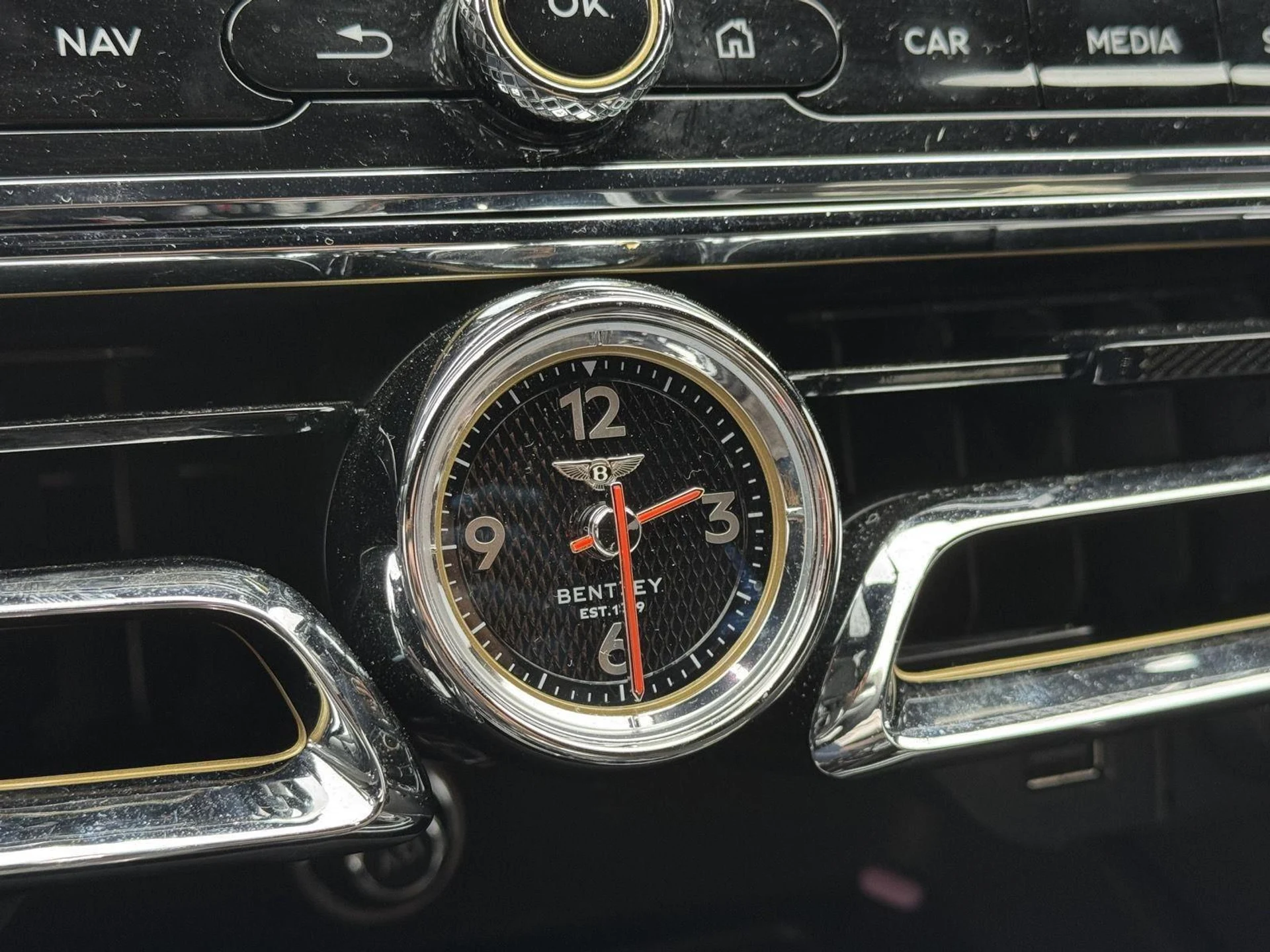 mph049_2234008183_6a8bd114147556fb56746770d6176320_ab0446b1ab