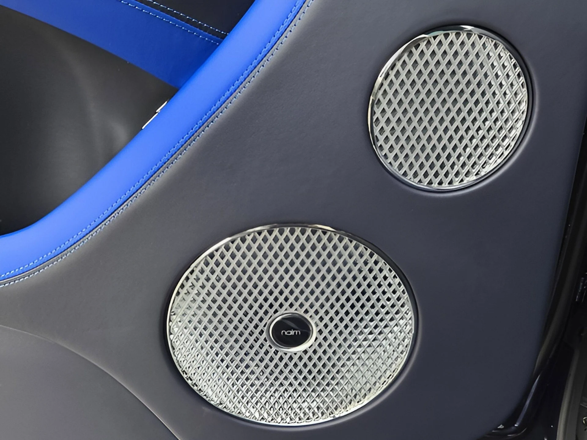 mph049_2238267879_8822eb2422cec8f68a1e8578dccd970ax_7c297eb21b