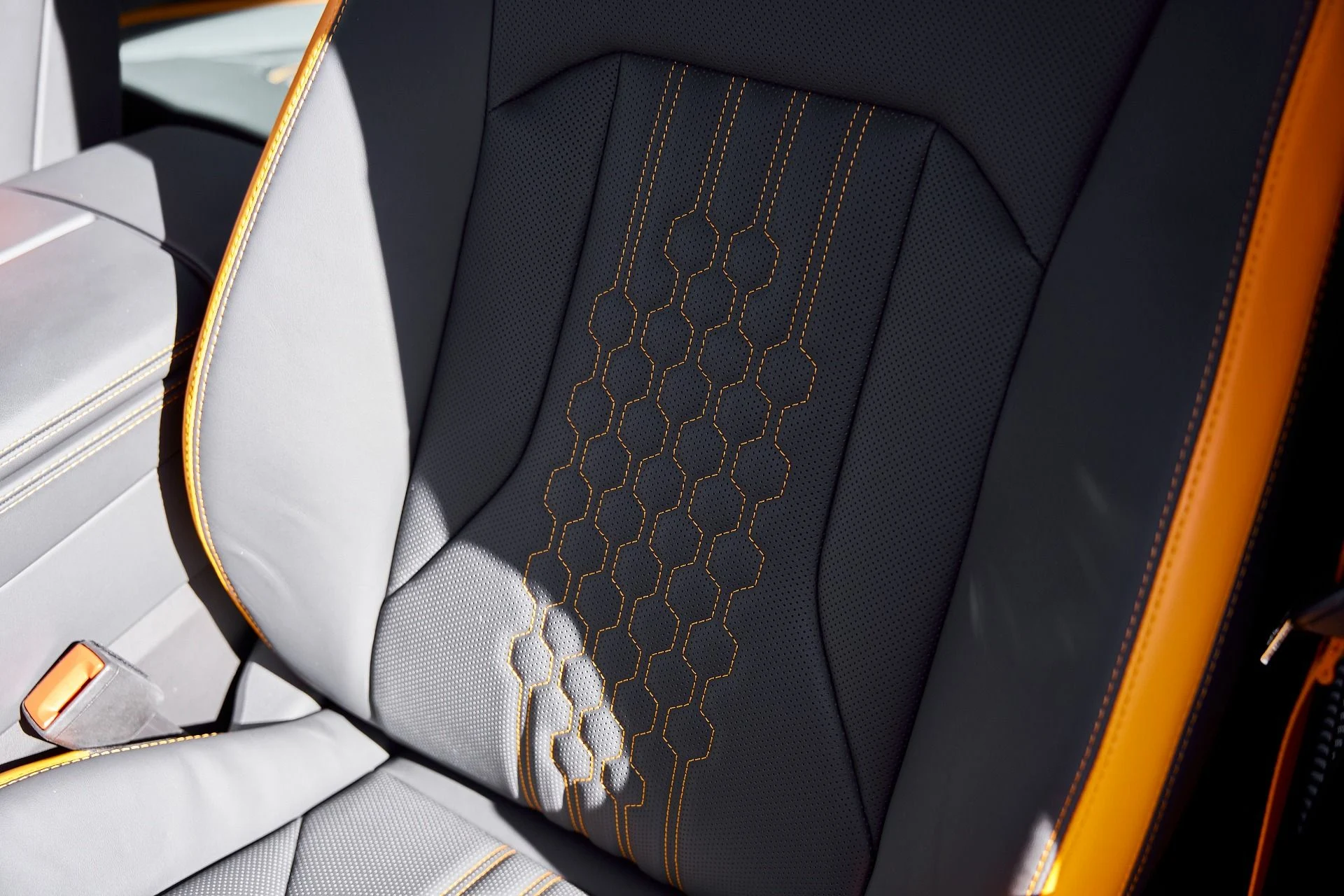 mph049_2242224478_Used_2024_Lamborghini_Urus_S_1768961941_75c48a9687