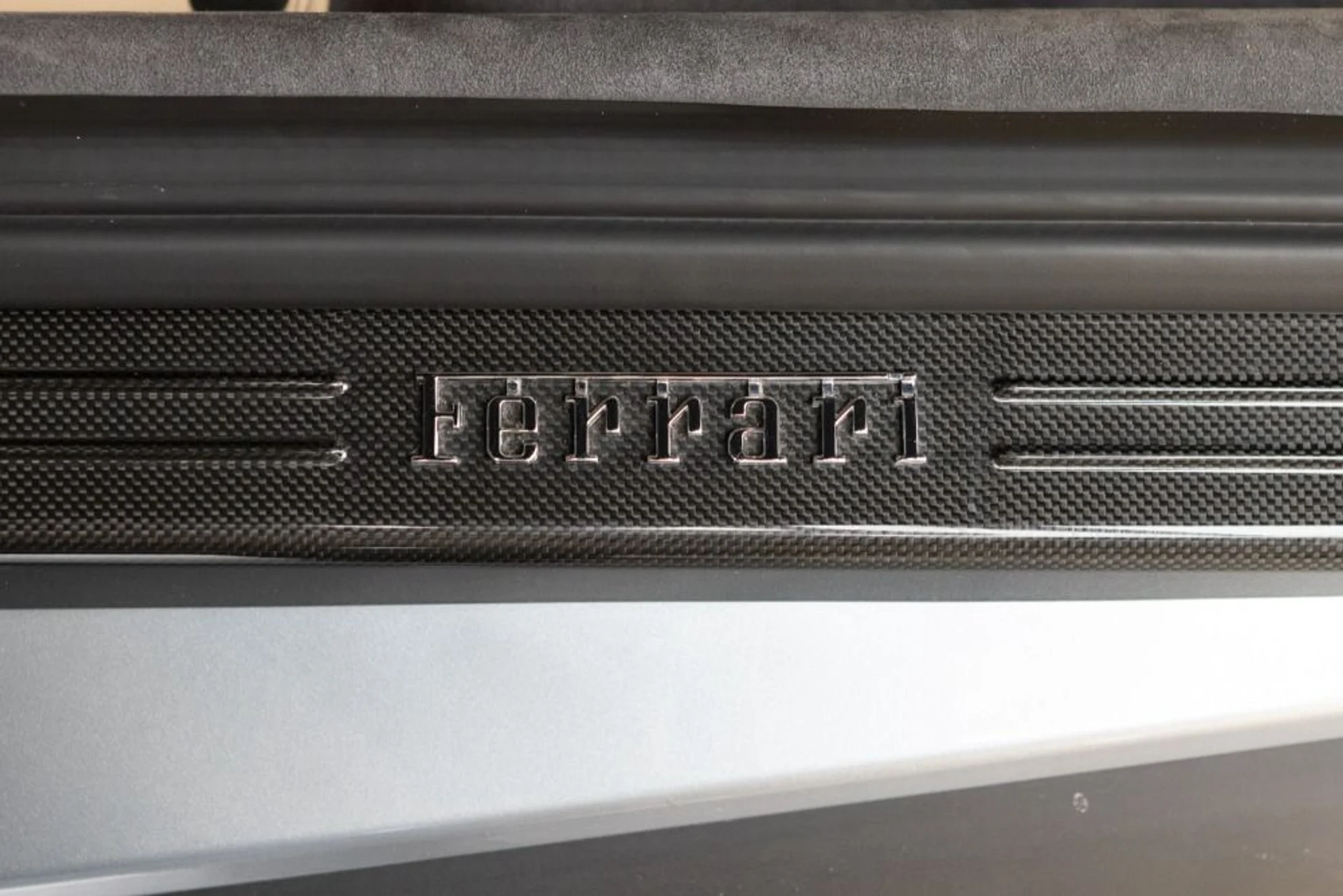 mph049_2245472539_Used_2019_Ferrari_Portofino_3c53000907