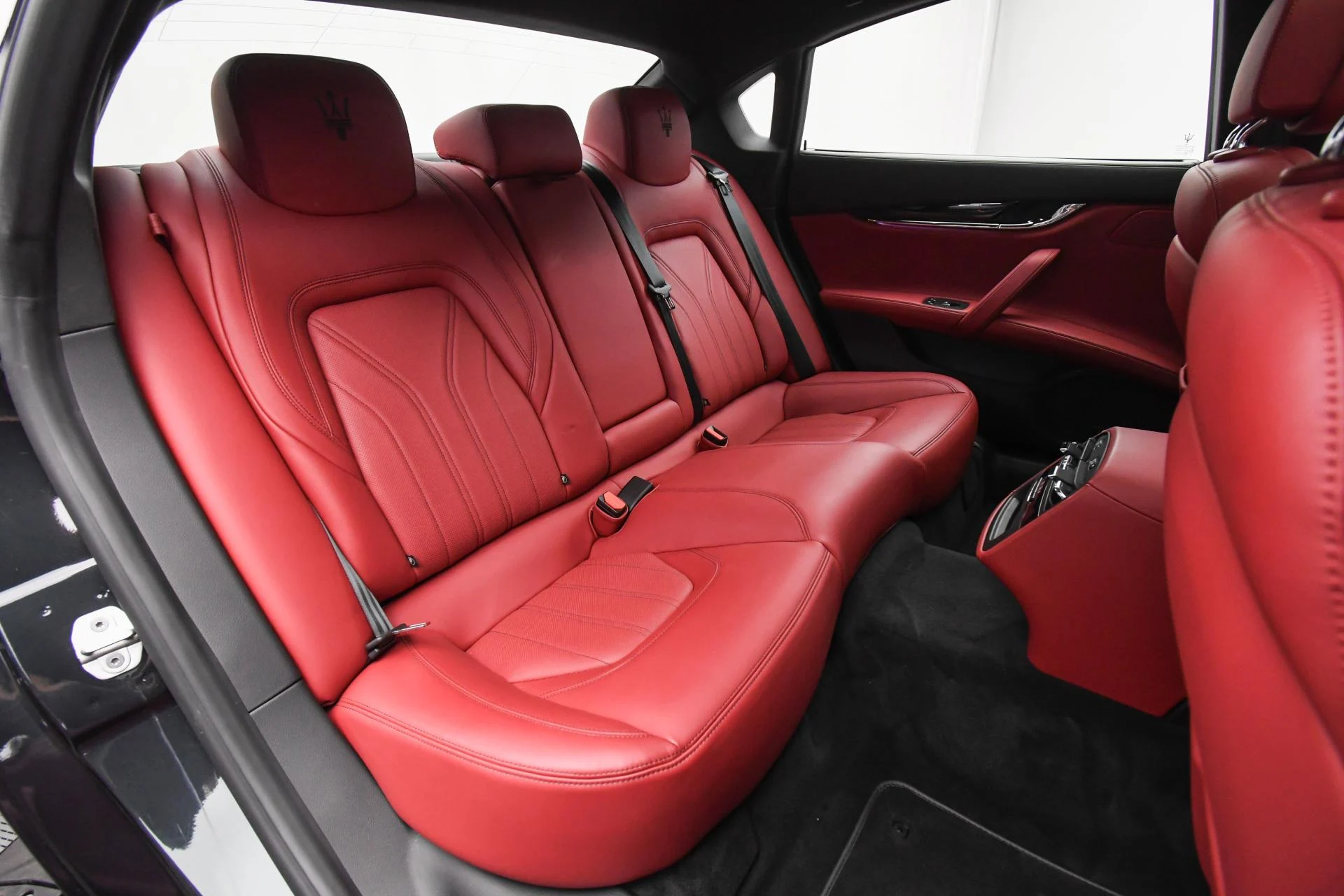 mph049_2250733907_Used_2022_Maserati_Quattroporte_Modena_Q4_1755245214_2b2f0546fe