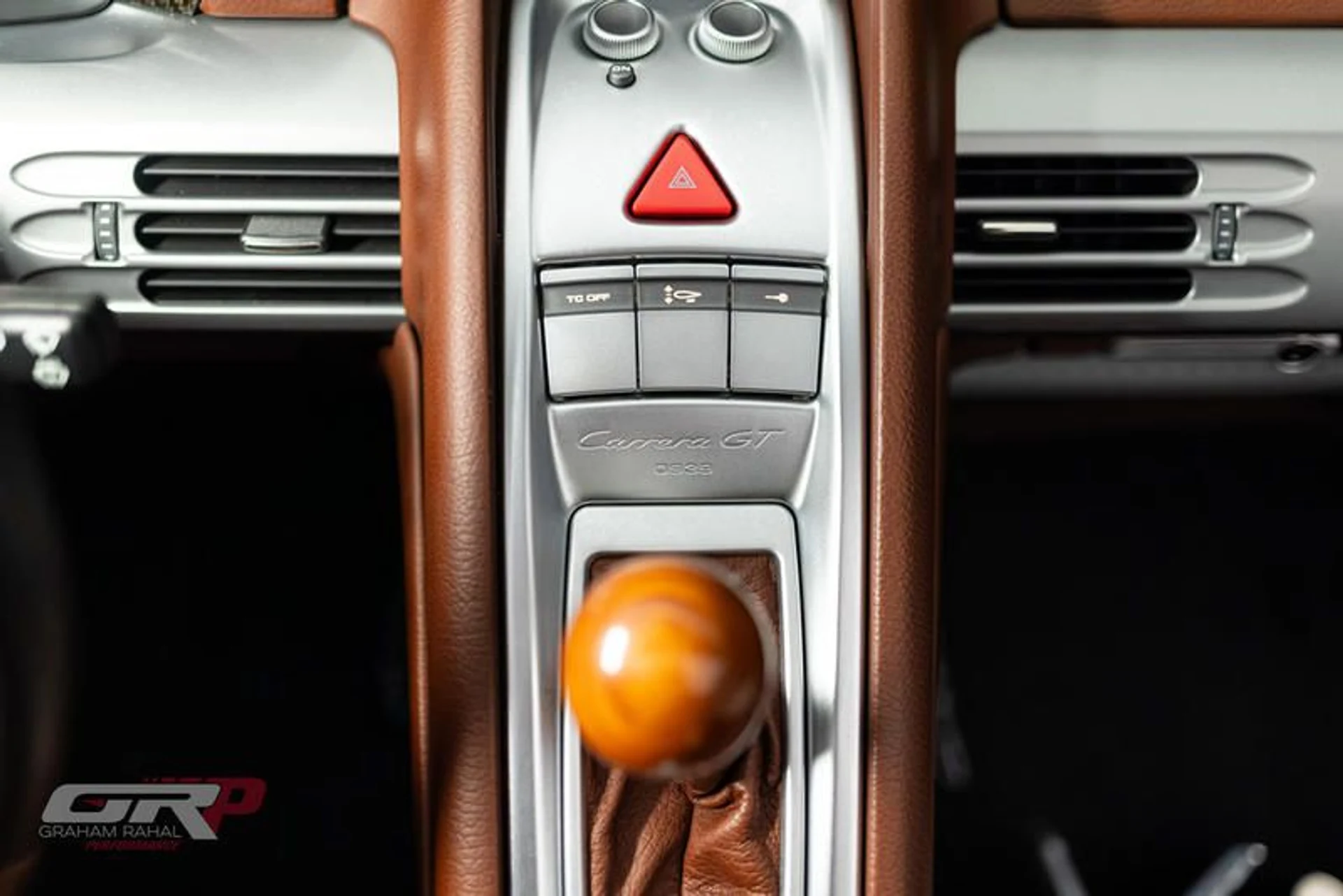 mph049_2252976215_6971_E4_CF_B4_FF_431_A_8_D92_AADF_58_B2_F53_E_ea1760a097