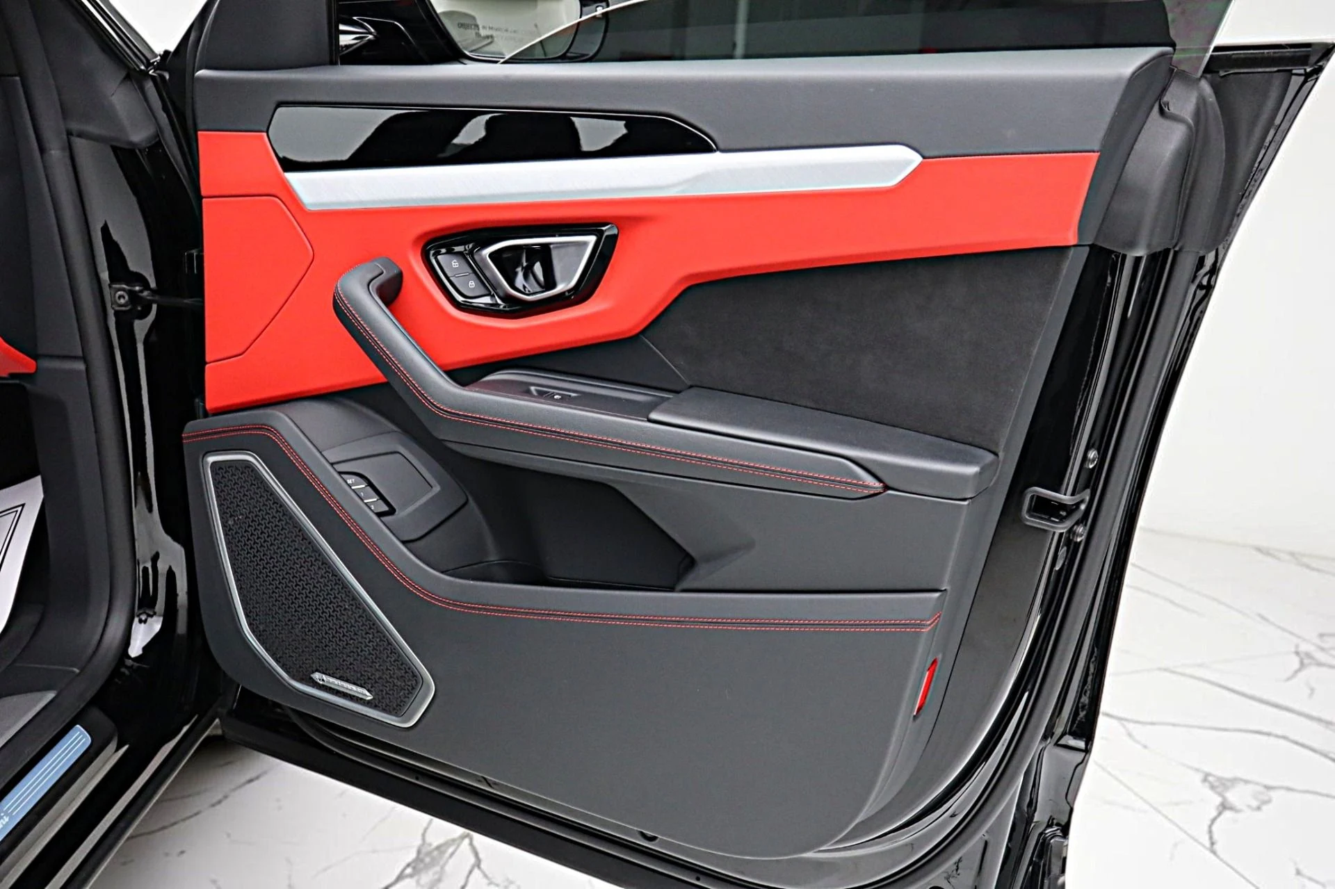 mph049_2254153294_Used_2024_Lamborghini_Urus_SLEASE_OPTIONS_AVAILABLE_94bcf176cf