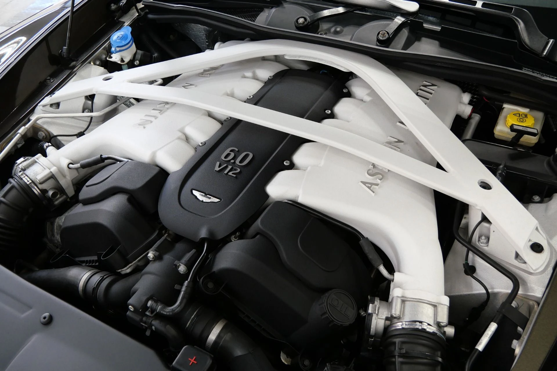 mph049_2259279485_Used_2014_Aston_Martin_Vanquish_Hourglass_Quilting_Beautiful_Color_V12_Power_1770409354_24e2ad6c0b