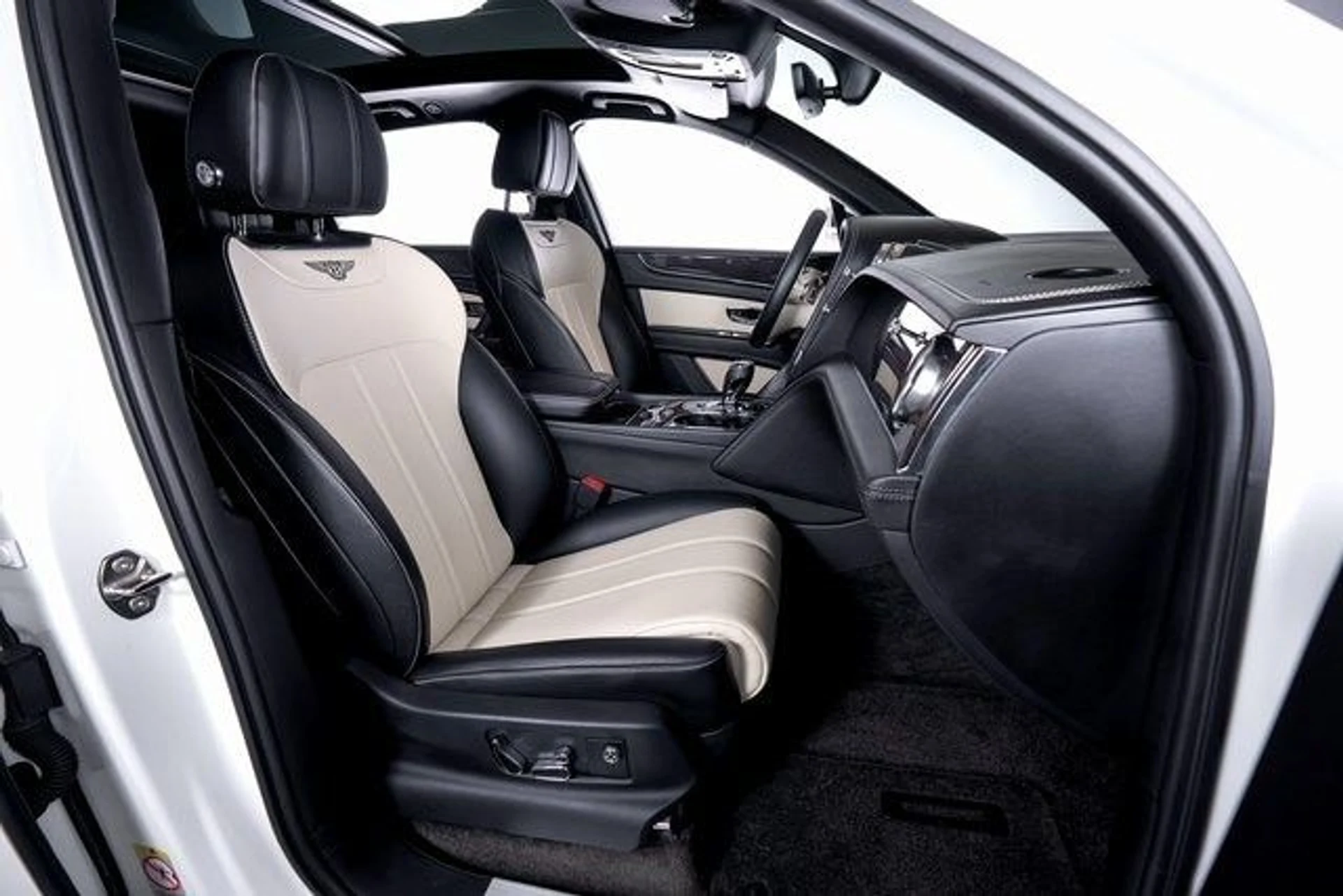 mph049_2259937492_c8ebb377ba6a467ed8d3629bd22feca4x_9d11f92c6d