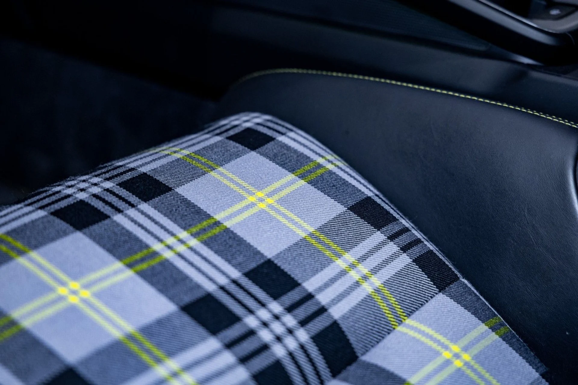 mph049_2261510968_4_A_78979741d5