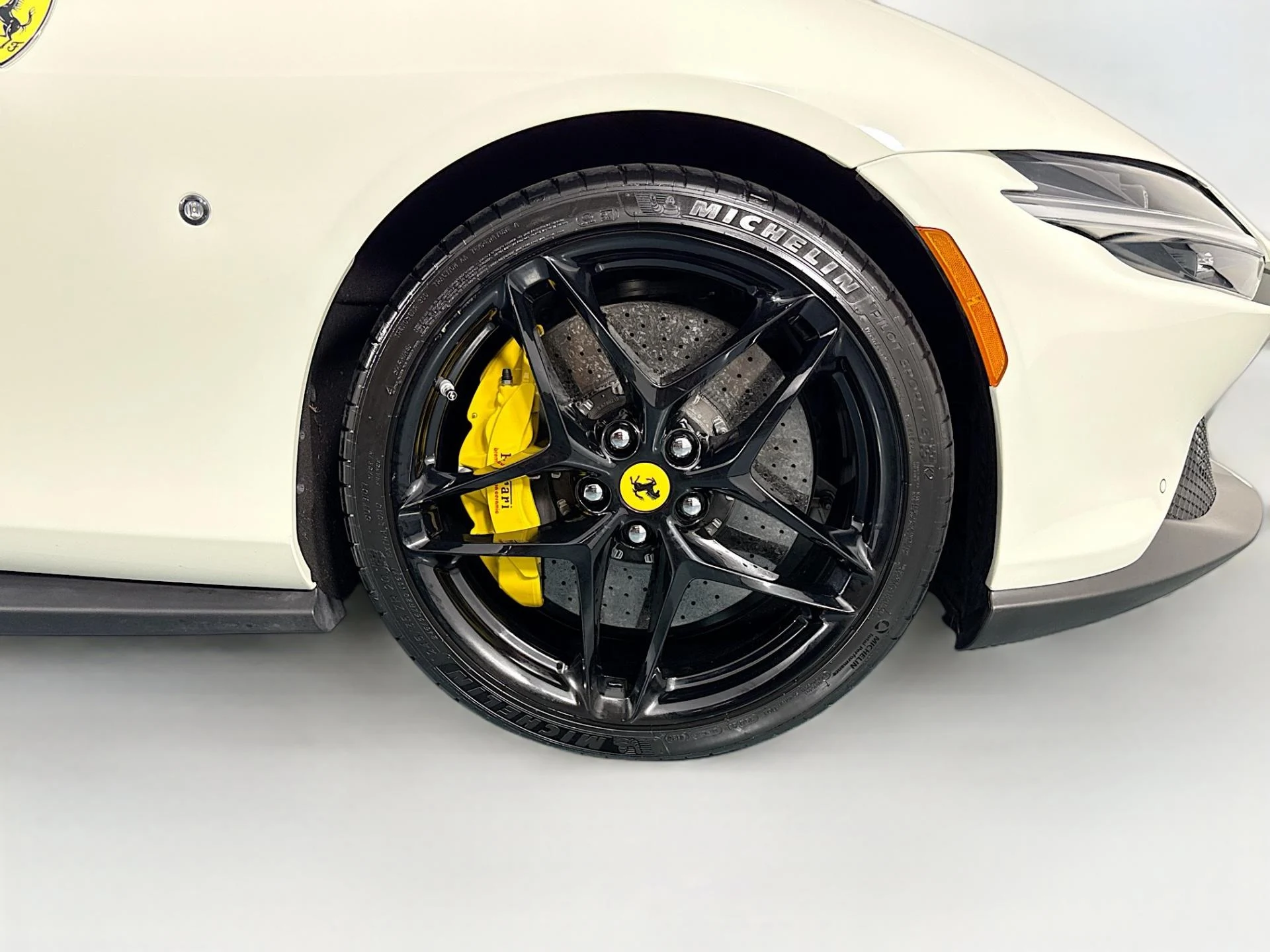 mph049_2271910558_Used_2023_Ferrari_Roma_1784158068_515b8c964e
