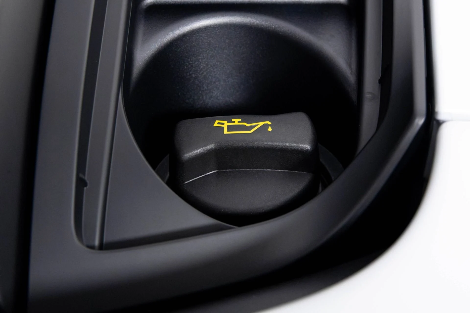 mph049_2289052820_Used_2025_Porsche_911_GT_3_RS_1779147252_0dffded2e9