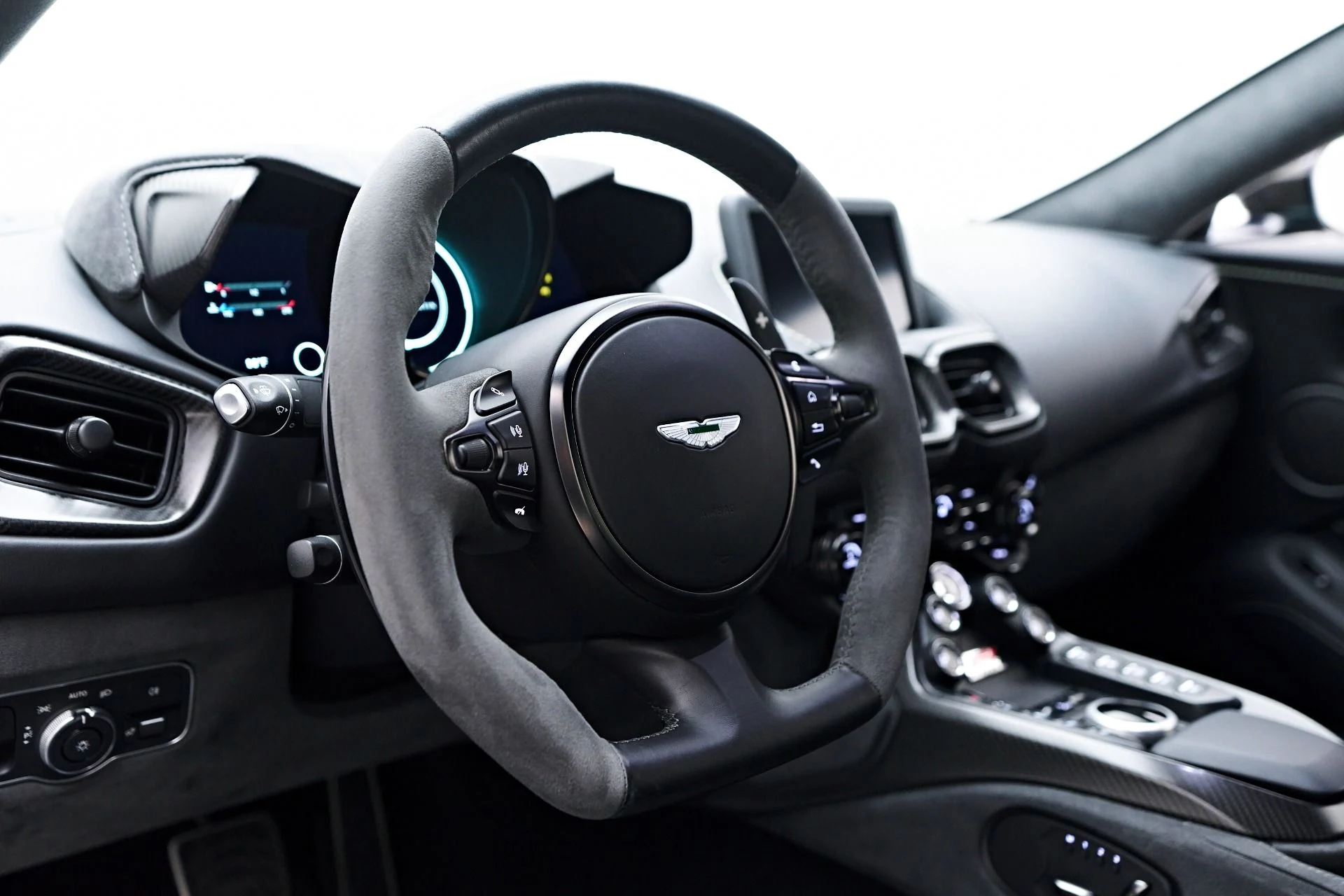 mph049_2293099353_Used_2023_Aston_Martin_Vantage_F1_Edition_1755655677_21feda469f