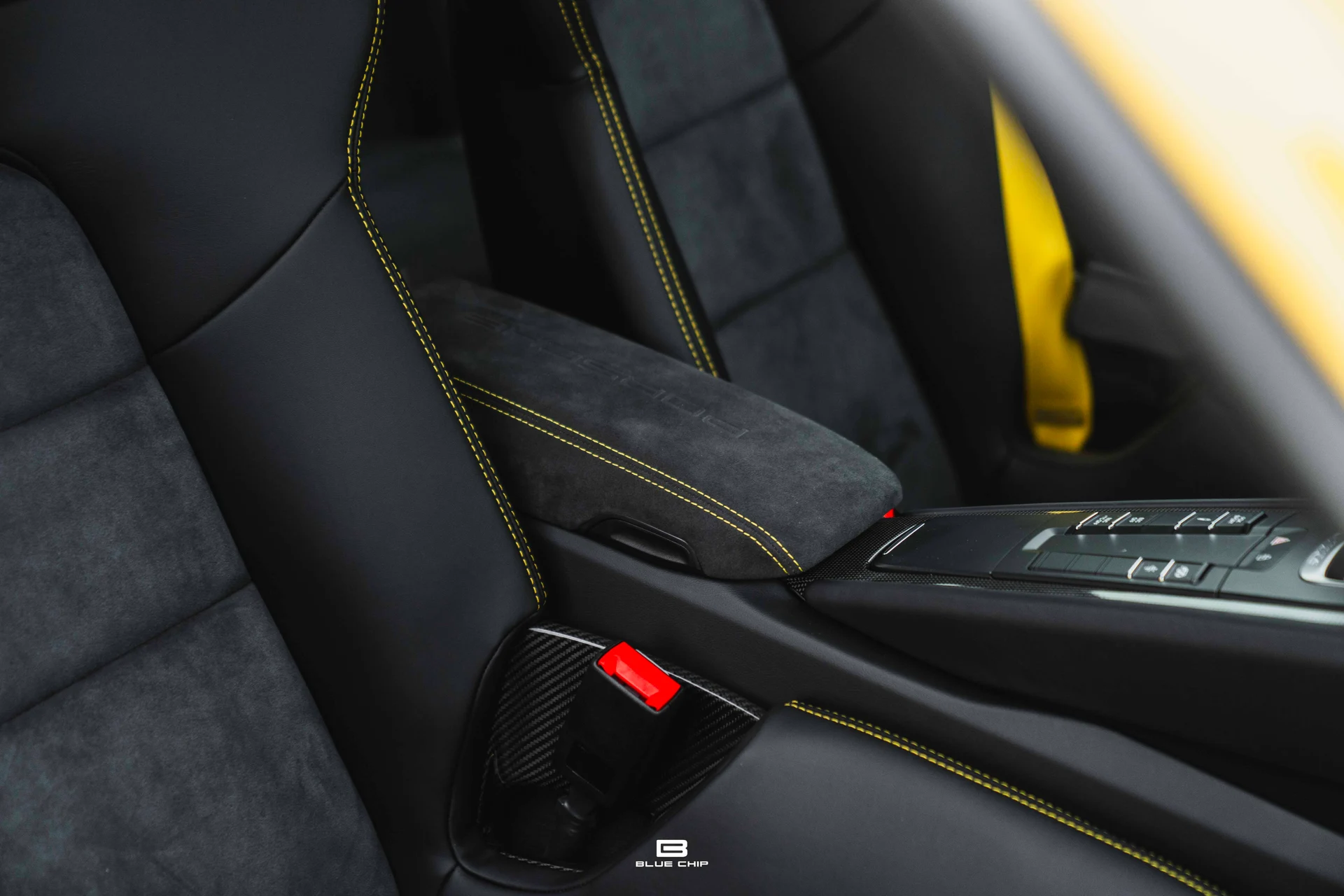 mph049_2294542599_69c457c86825037377e846a6_A7406124_9c35c3e30b