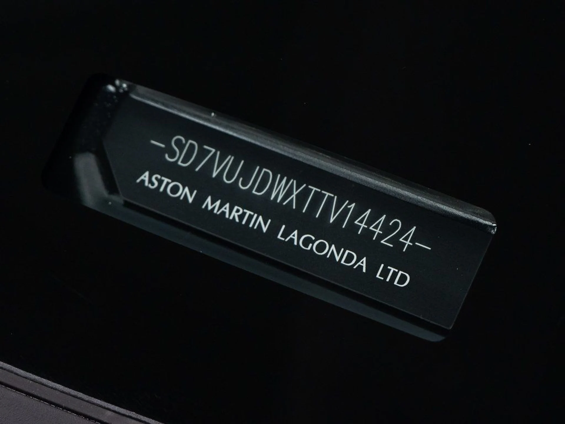 mph049_2304599501_4f1813c8e768e923c207d06f8d86d576_8353e294e0