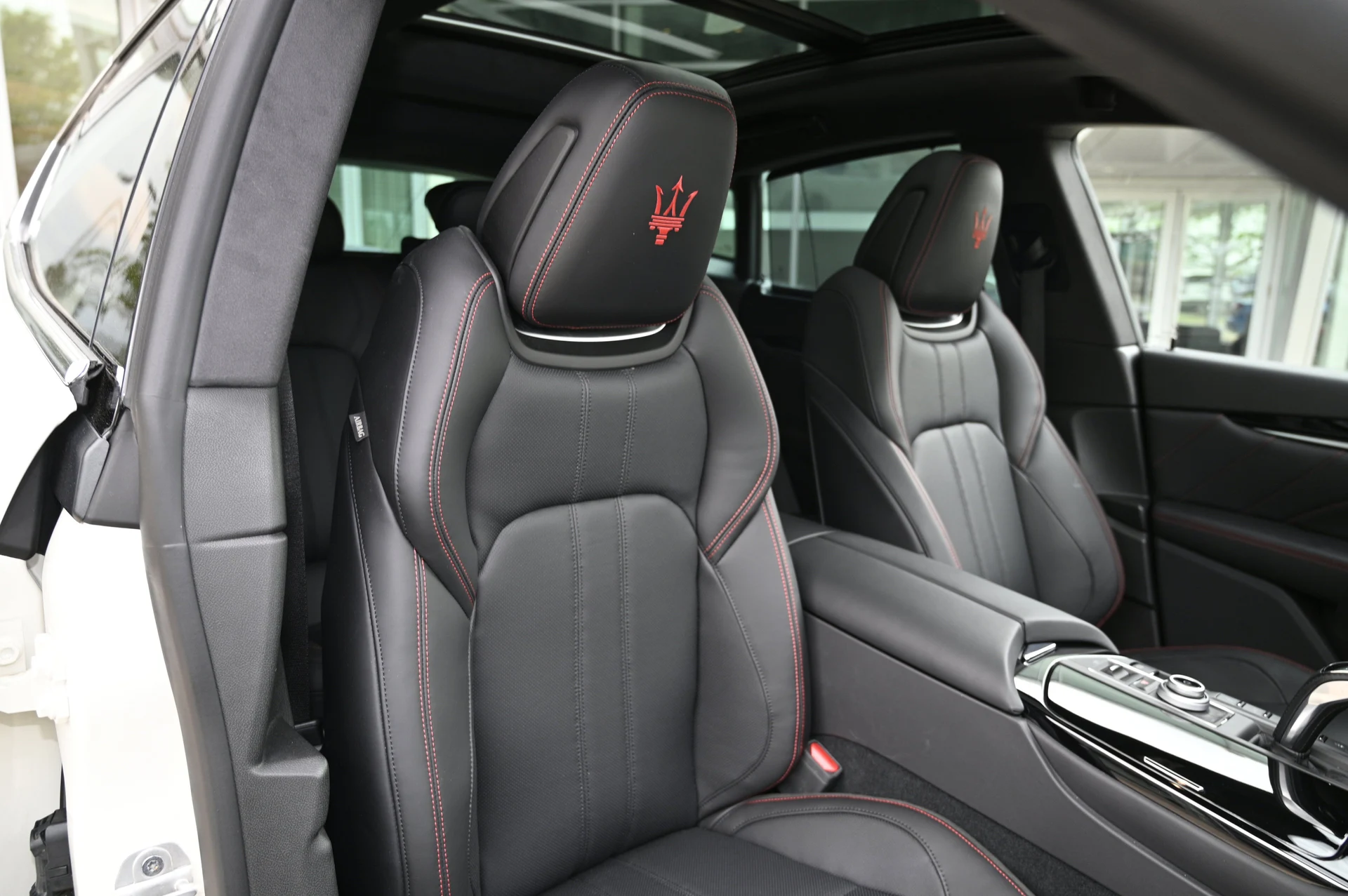 mph049_2307686079_f285c0f98ec64f46b57b3617e0adee07_455bc81a13