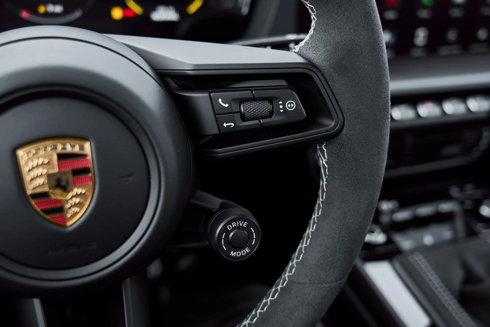 mph049_2313369619_Used_2025_Porsche_911_GT_3_1766797664_96b3500ddc