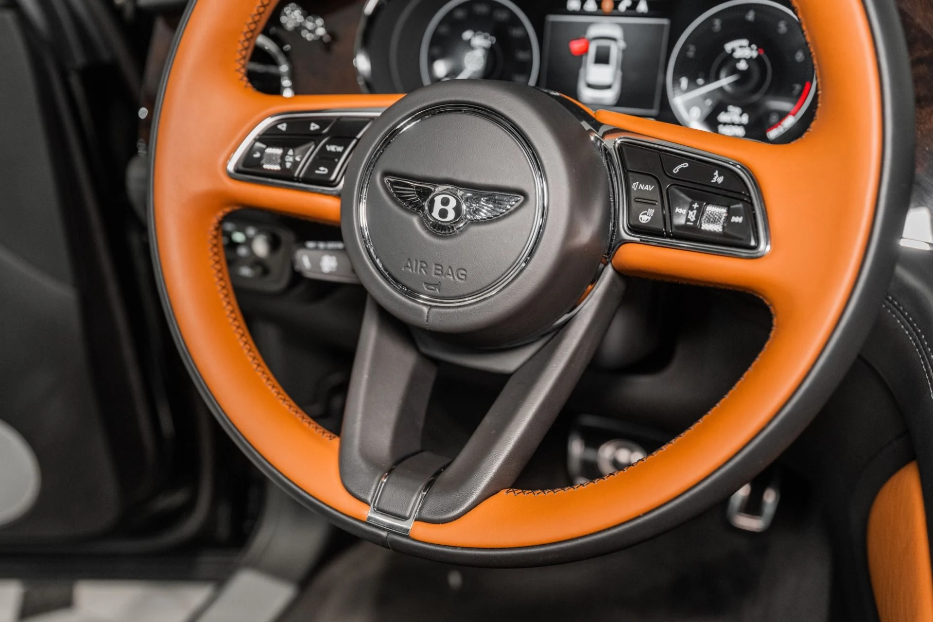 mph049_2330113260_Used_2022_Bentley_Bentayga_V8_1773164215_1ceaf08ac7