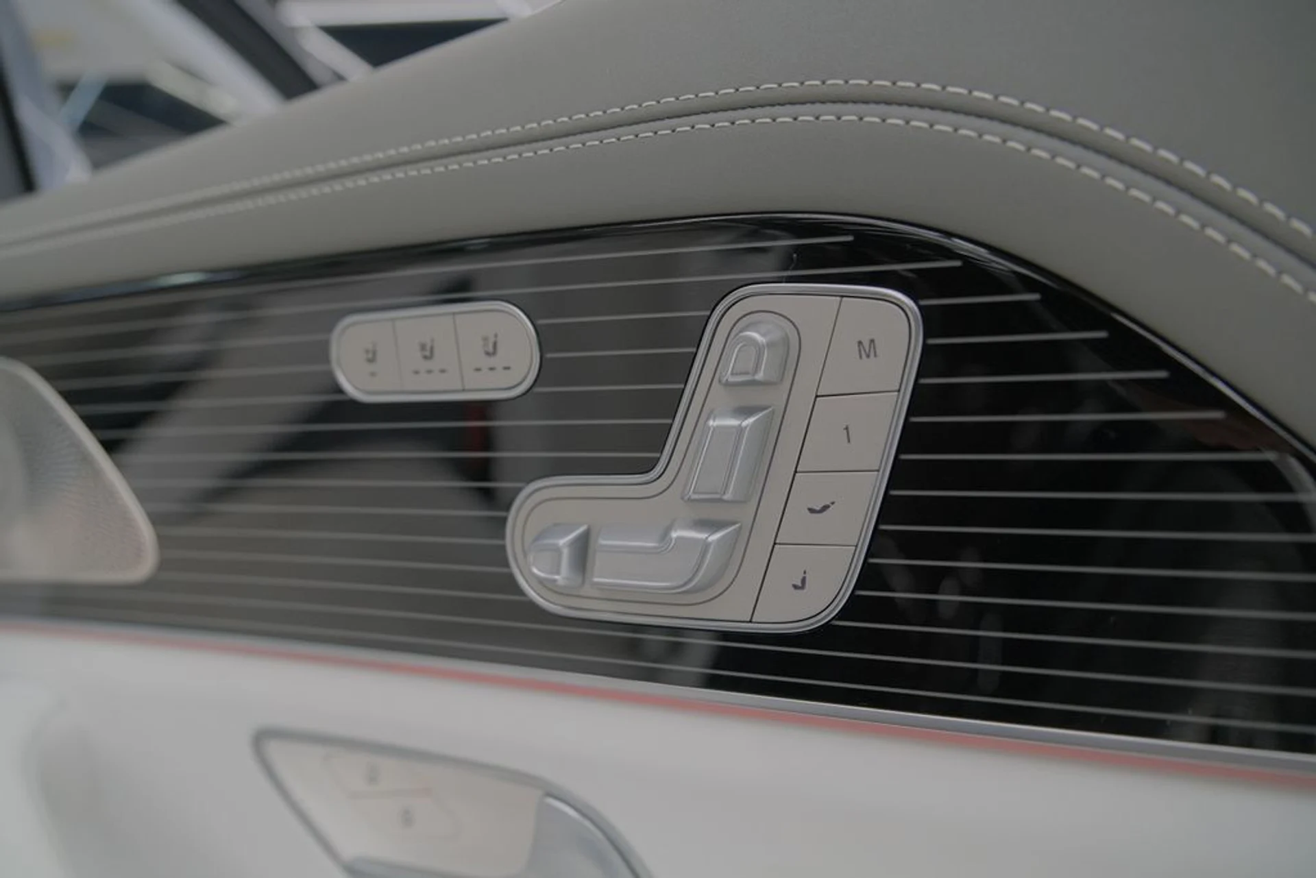 mph049_2338946213_84fedd813eb83a2f445df68fbadd593e_6862f6b4d1