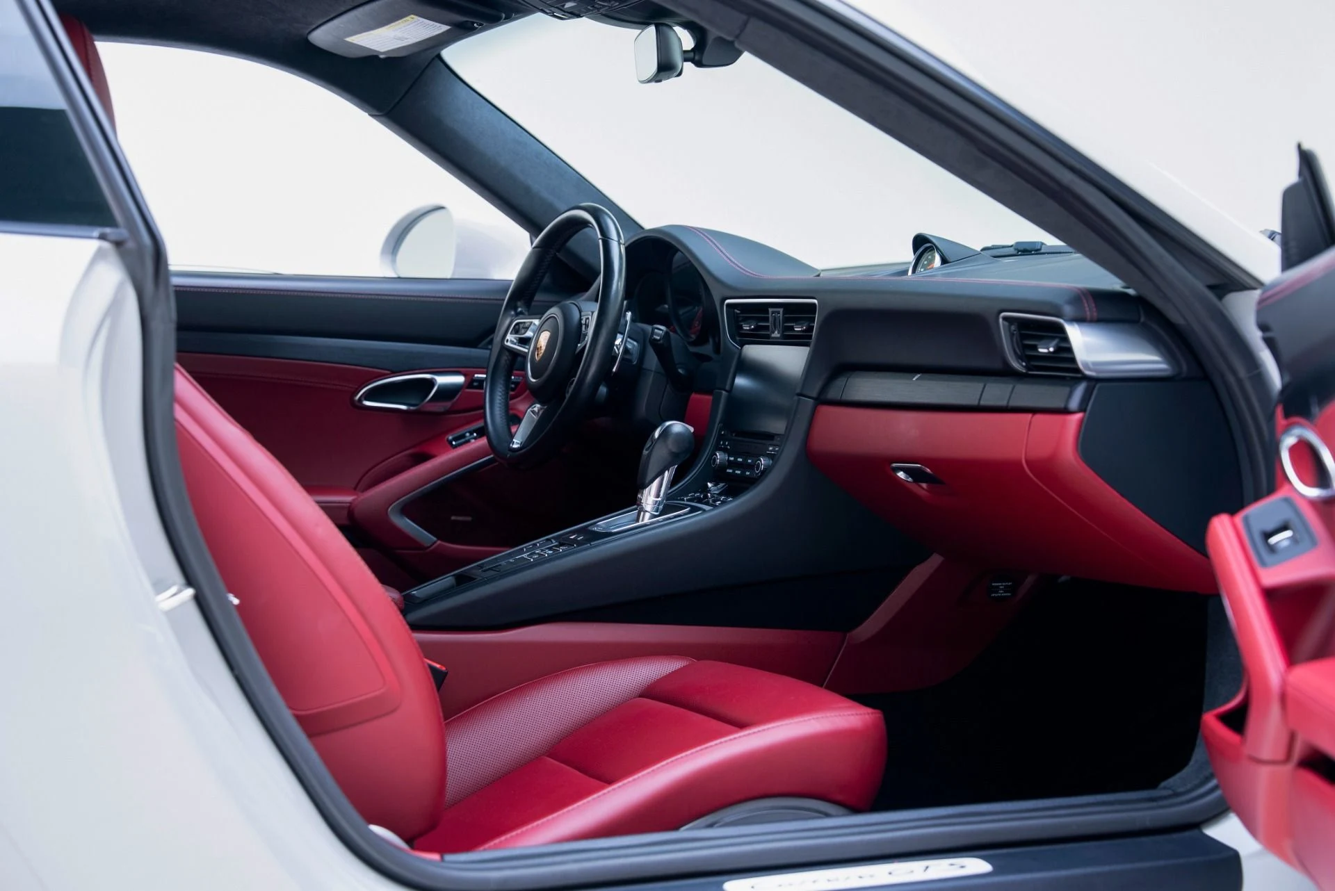 mph049_2340591439_Used_2019_Porsche_911_Carrera_GTS_1780071473_5708369987