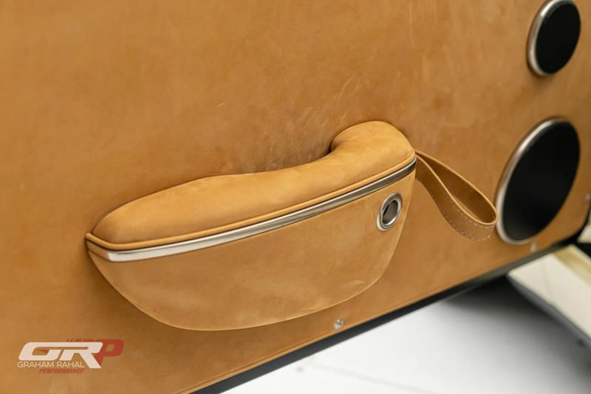 mph049_2346854670_9244_E771_6_C52_48_CC_B2_A2_1223_D907_E31_B_787923d8a1