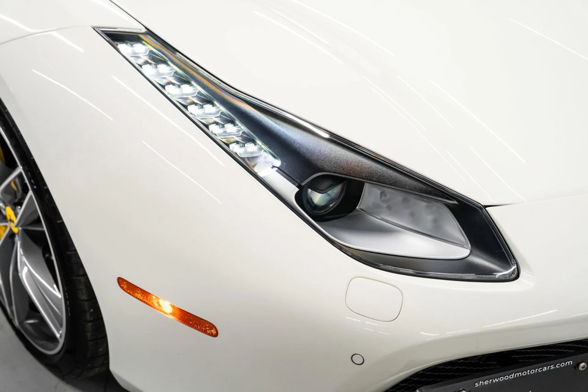 mph049_2354417154_ferrari_488_gtb_2018_4fe02cfc43